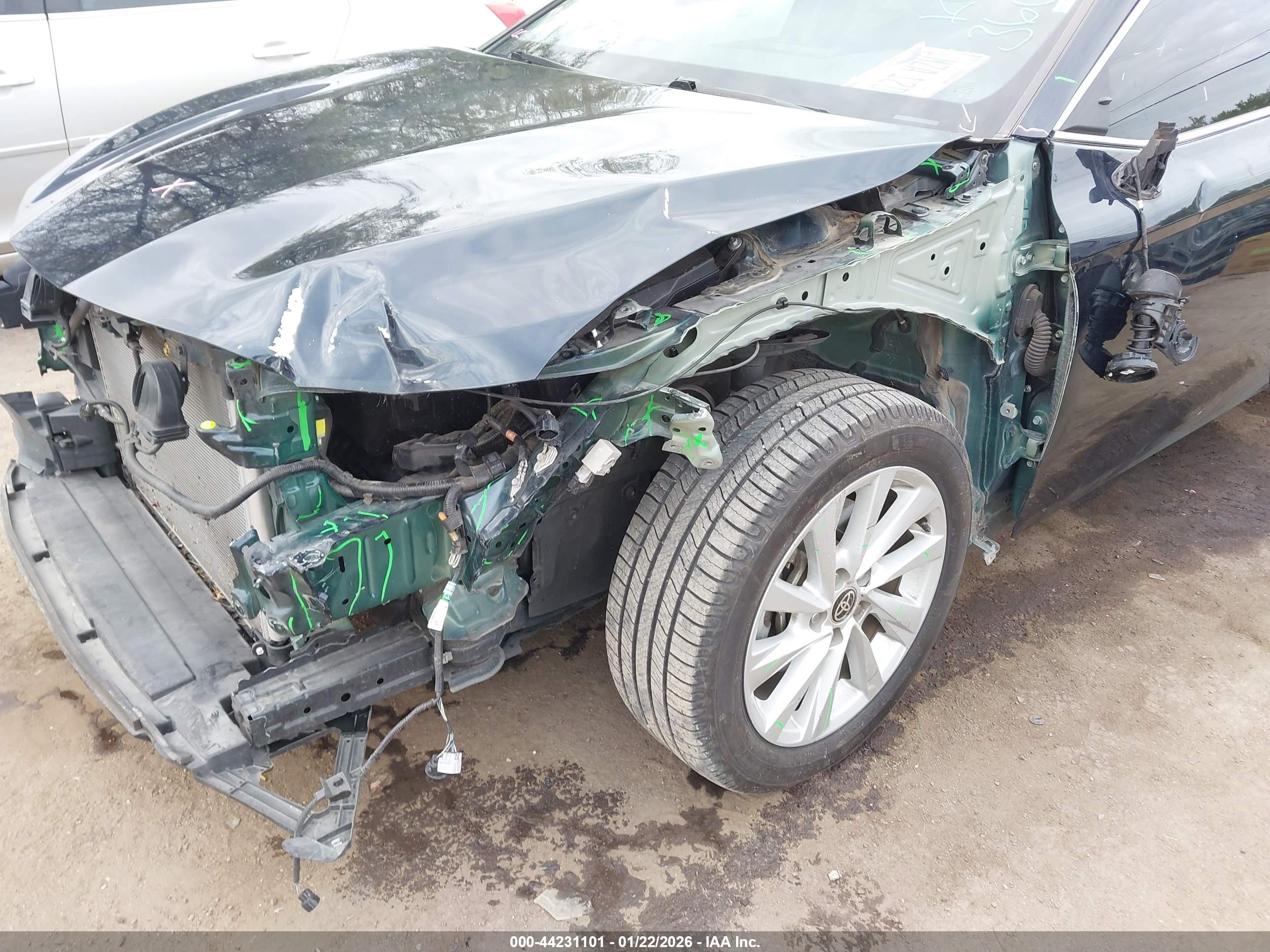 TOYOTA CAMRY image 6