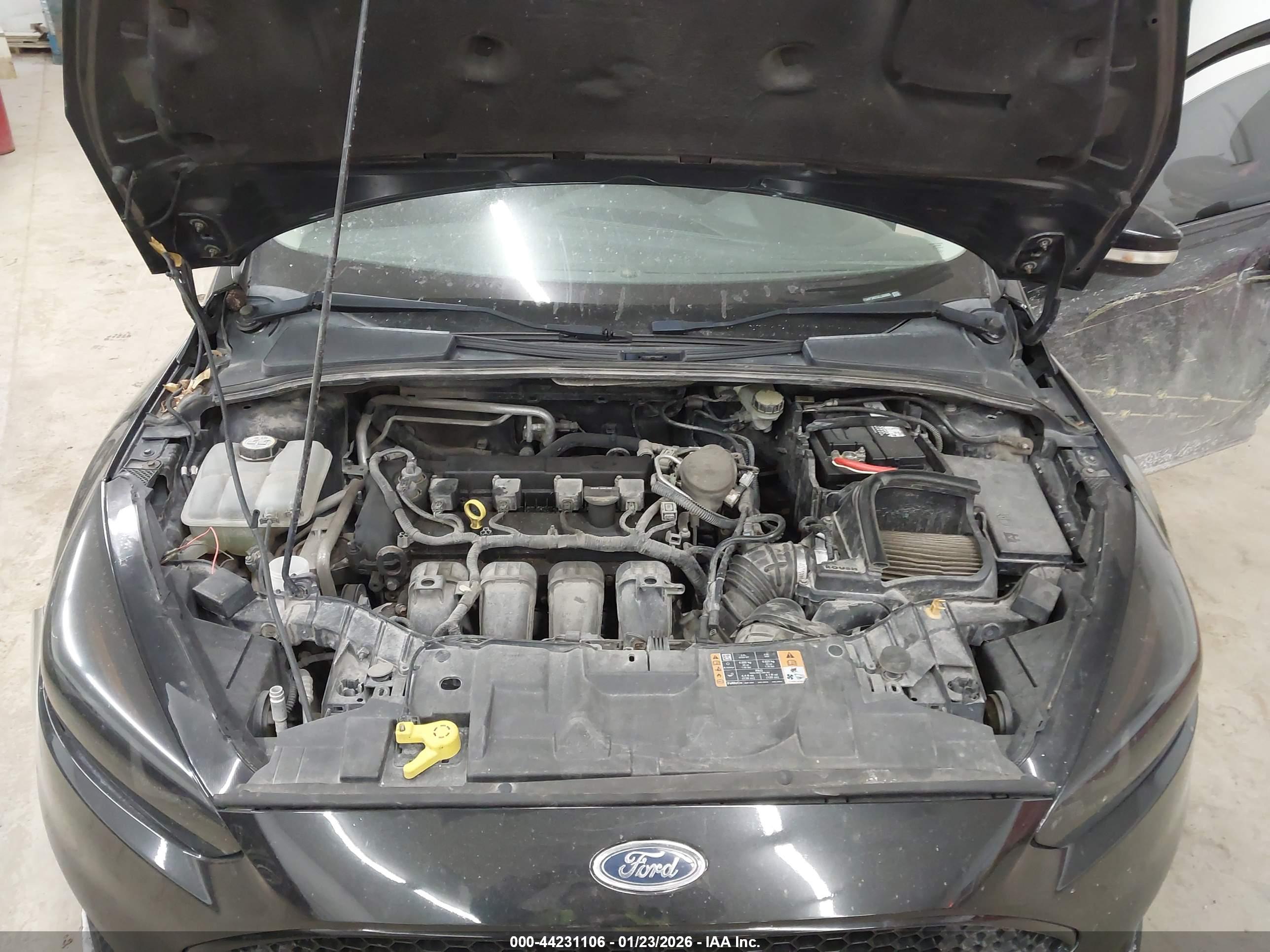 FORD FOCUS image 10