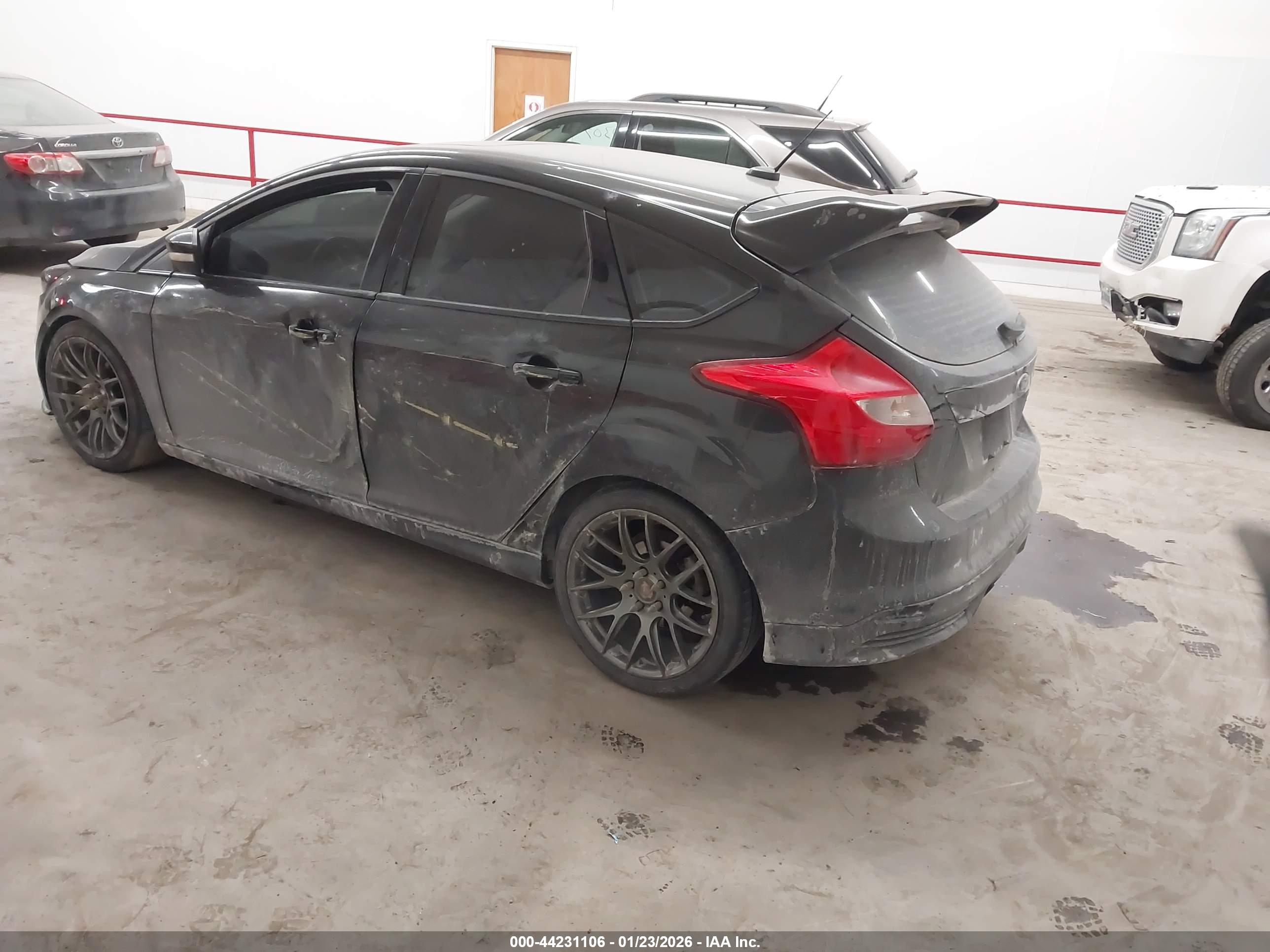 FORD FOCUS image 3