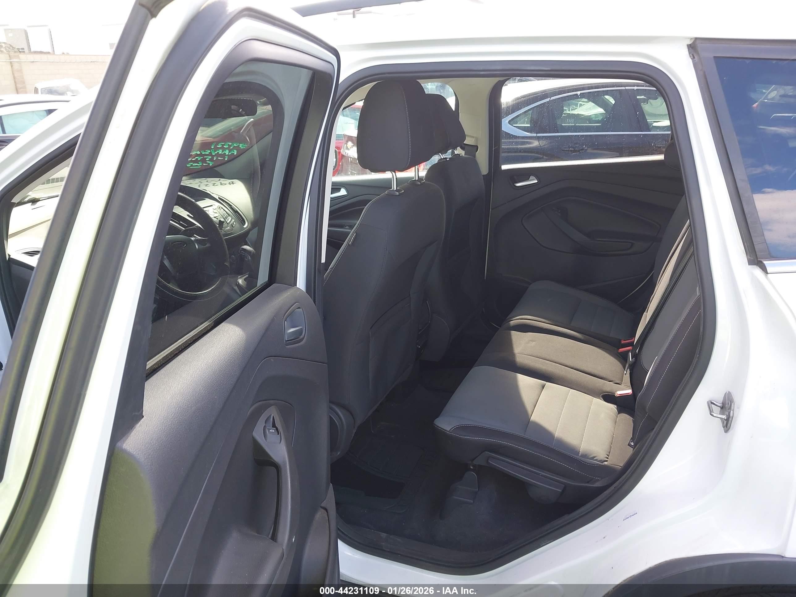 FORD ESCAPE image 8