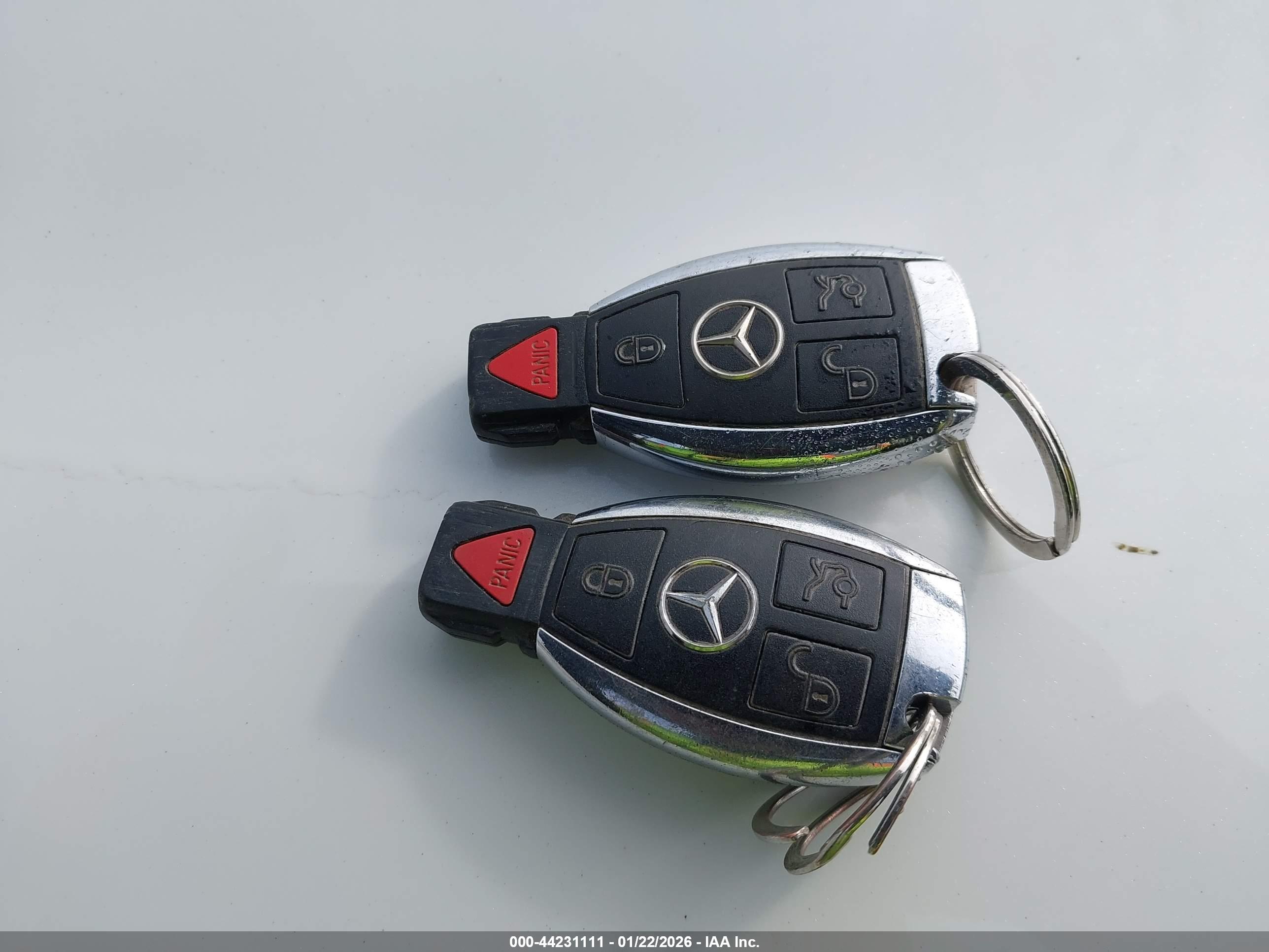 MERCEDES-BENZ GLK image 11
