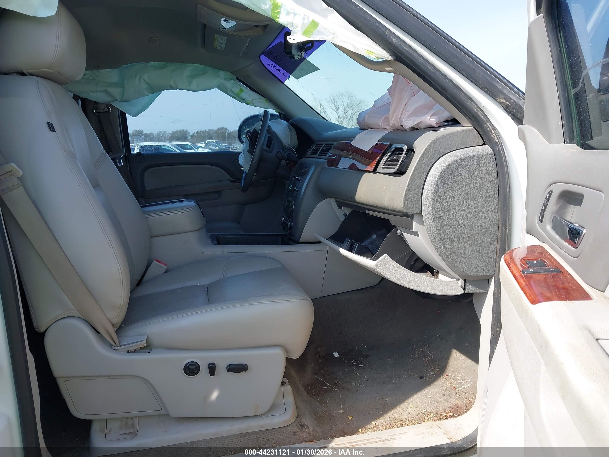 GMC SIERRA image 5