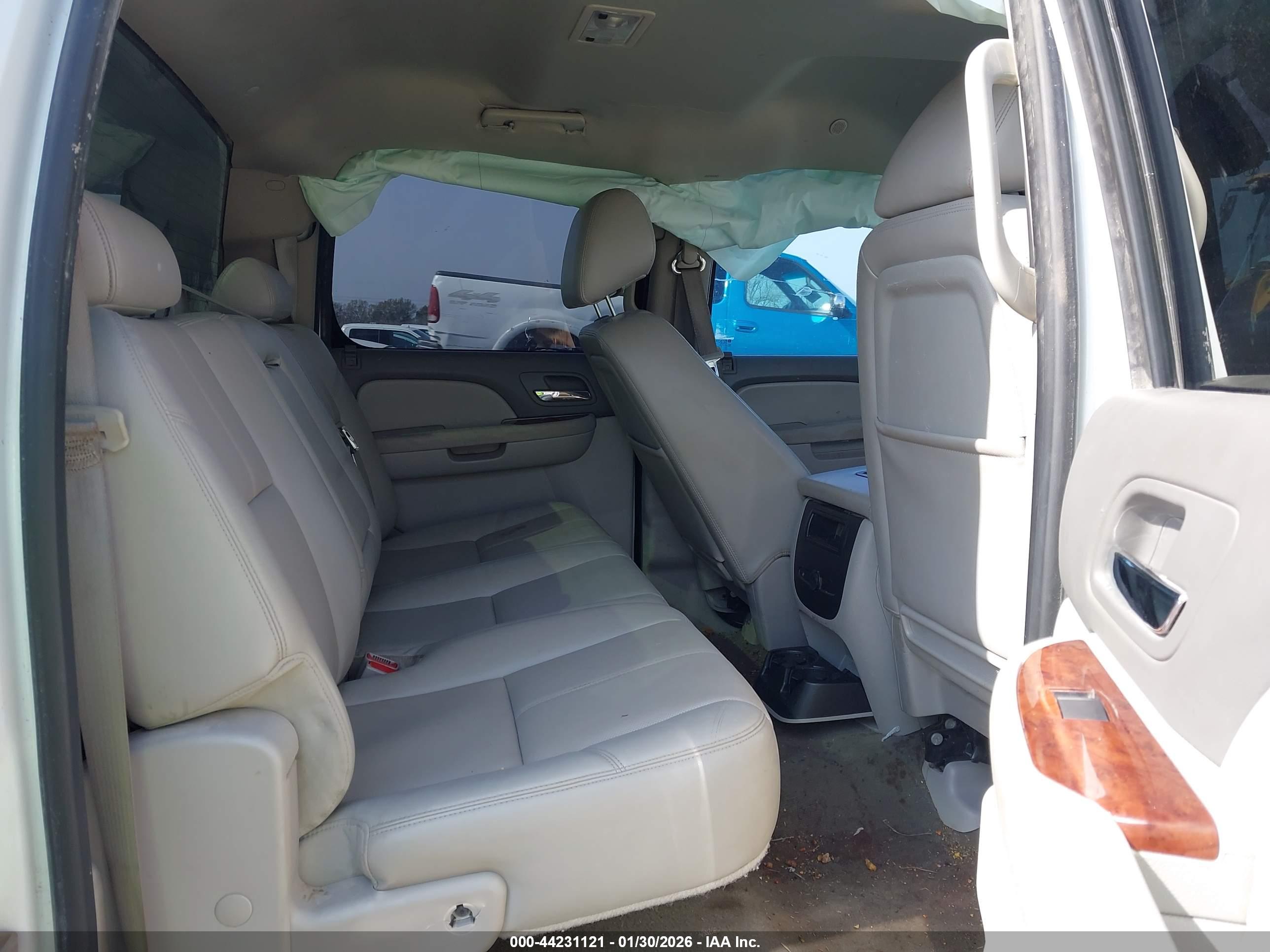 GMC SIERRA image 8