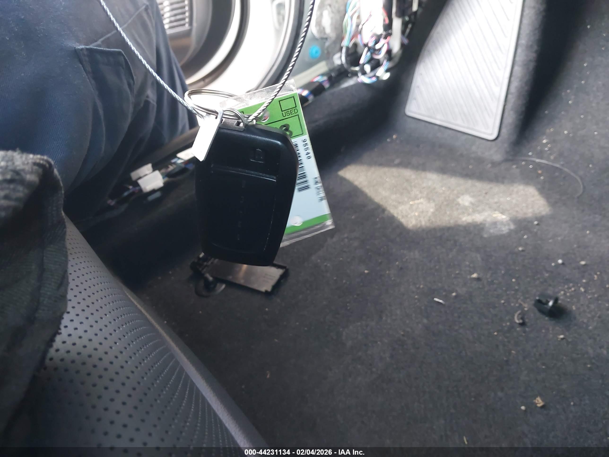 TOYOTA PRIUS image 11