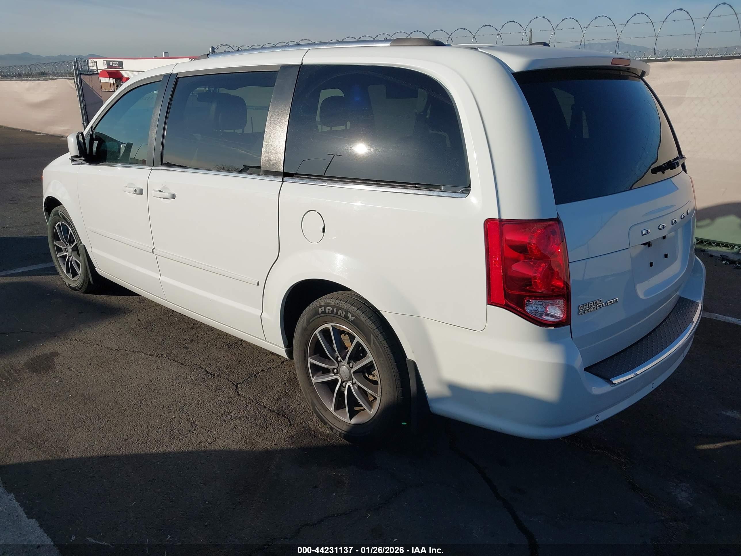 DODGE GRAND image 3