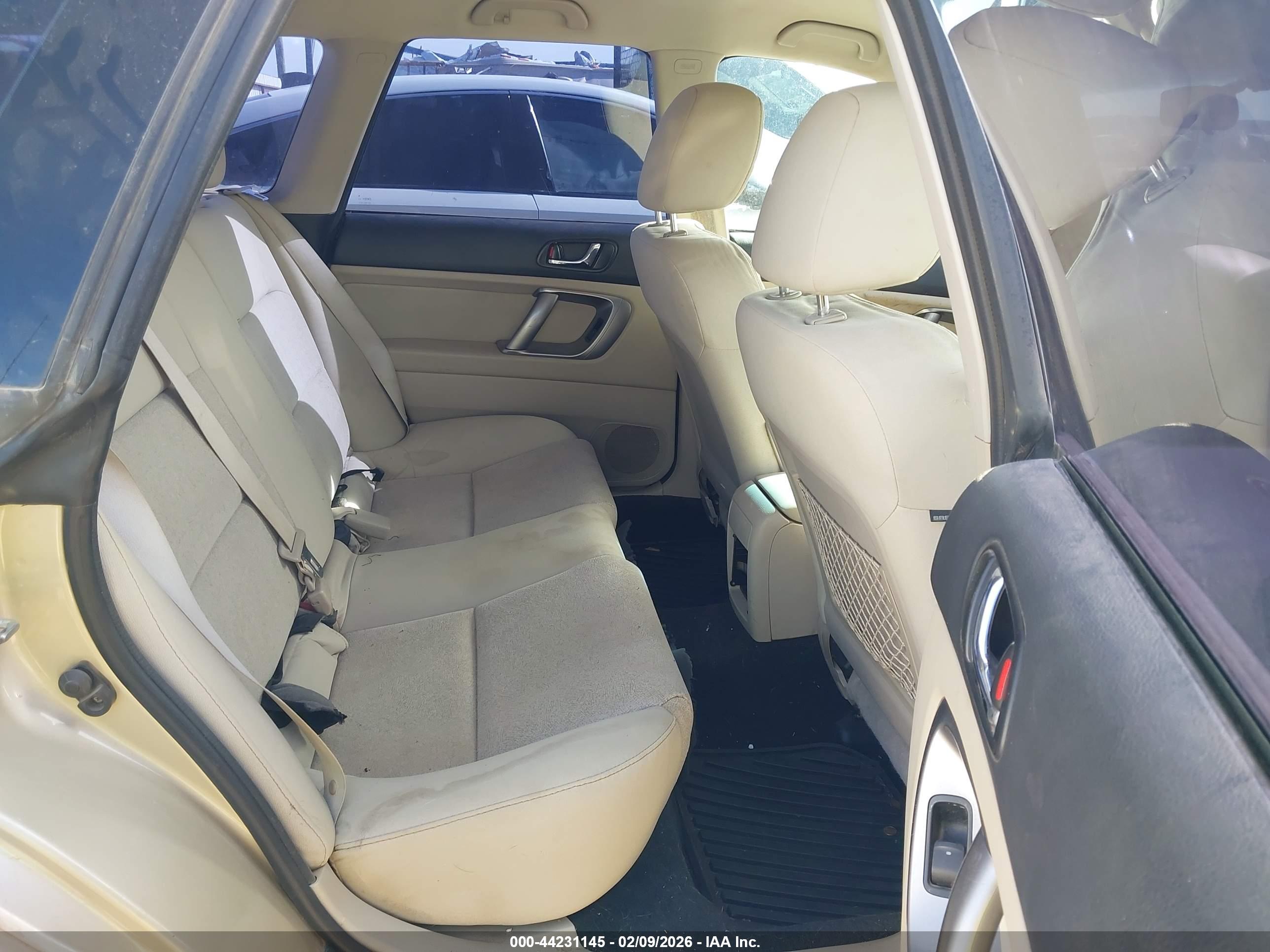 SUBARU OUTBACK image 8