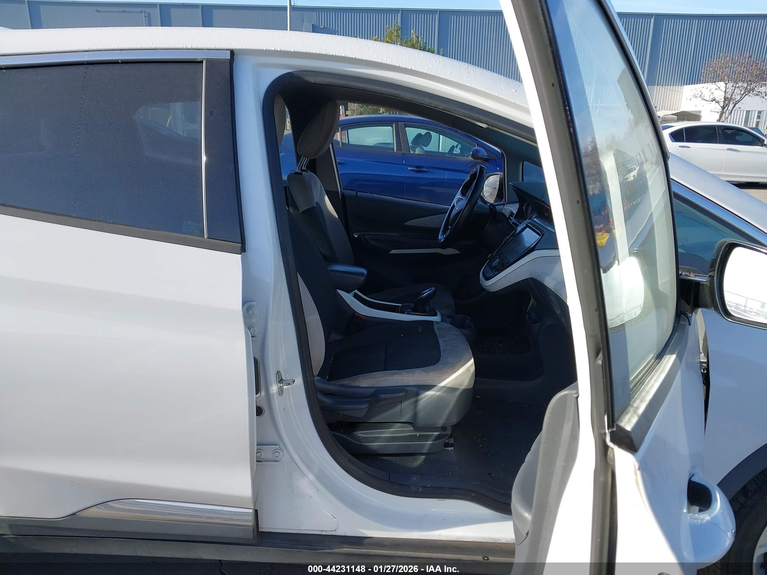 CHEVROLET BOLT image 5