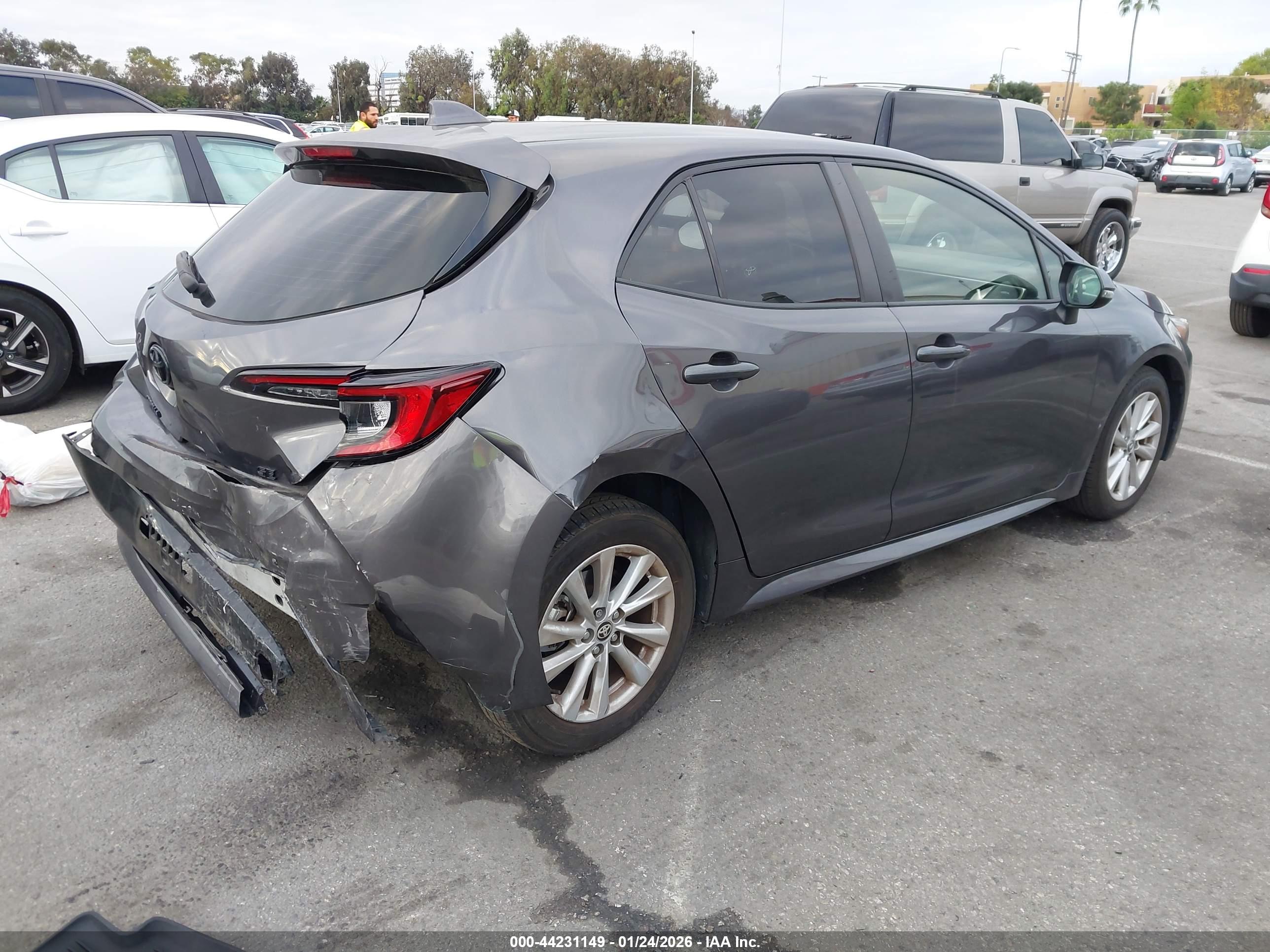 TOYOTA COROLLA image 4