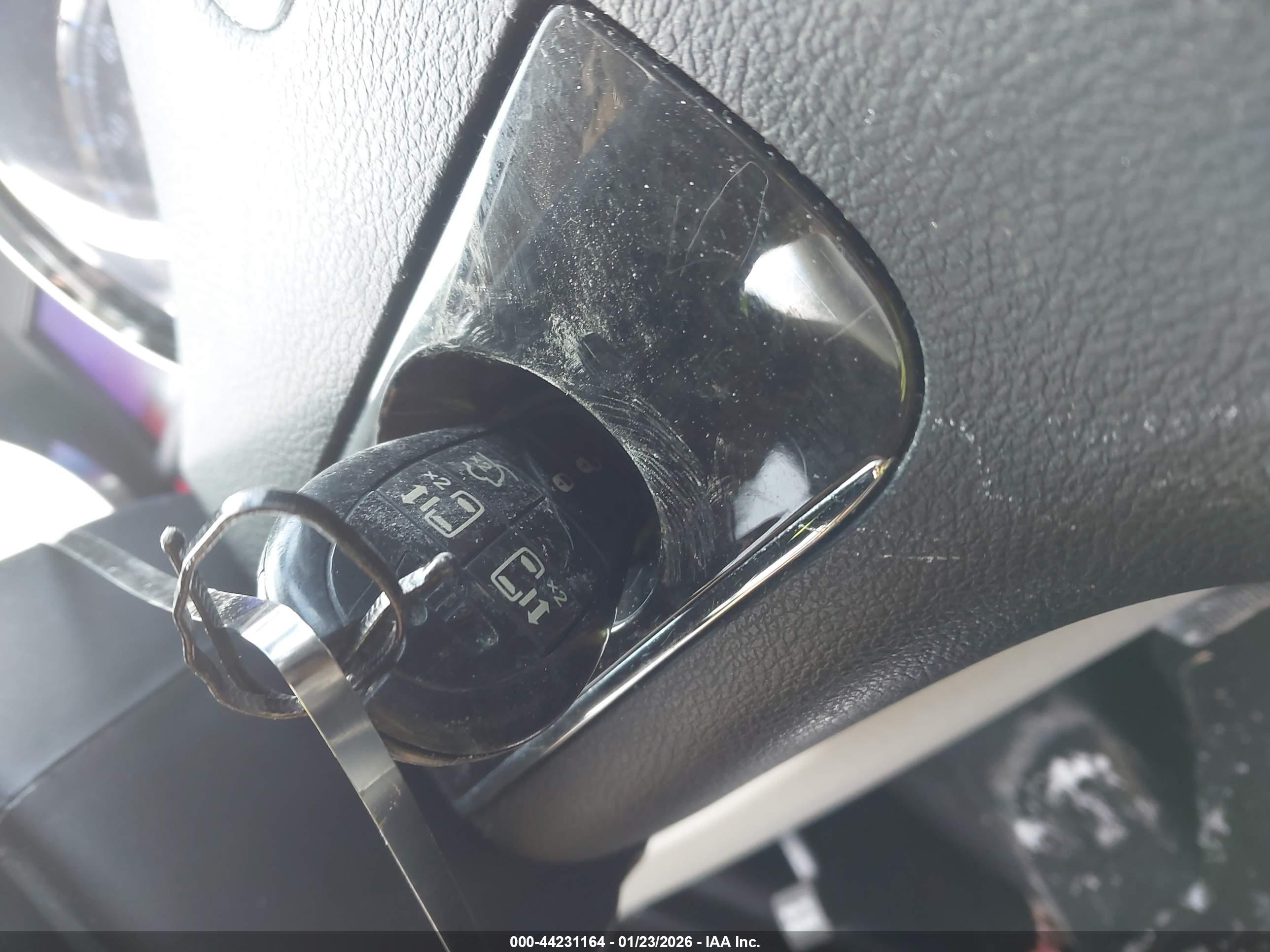 CHRYSLER TOWN image 11