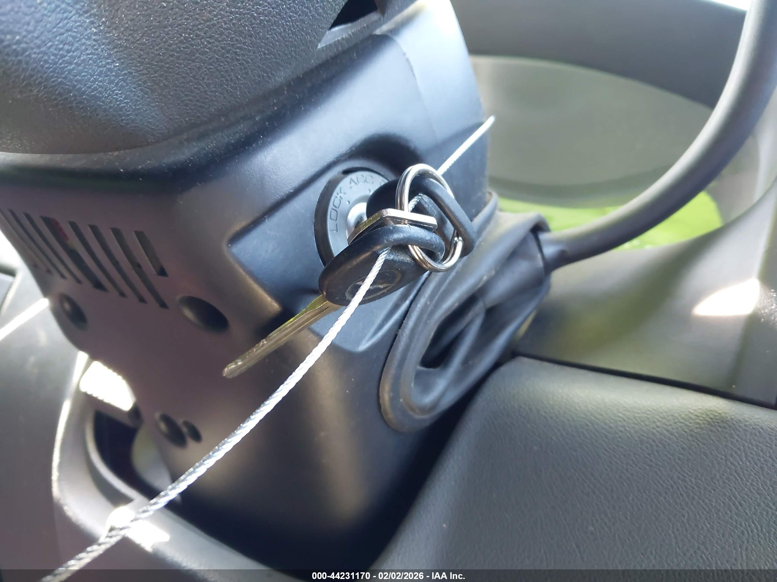 CHEVROLET COLORADO image 11