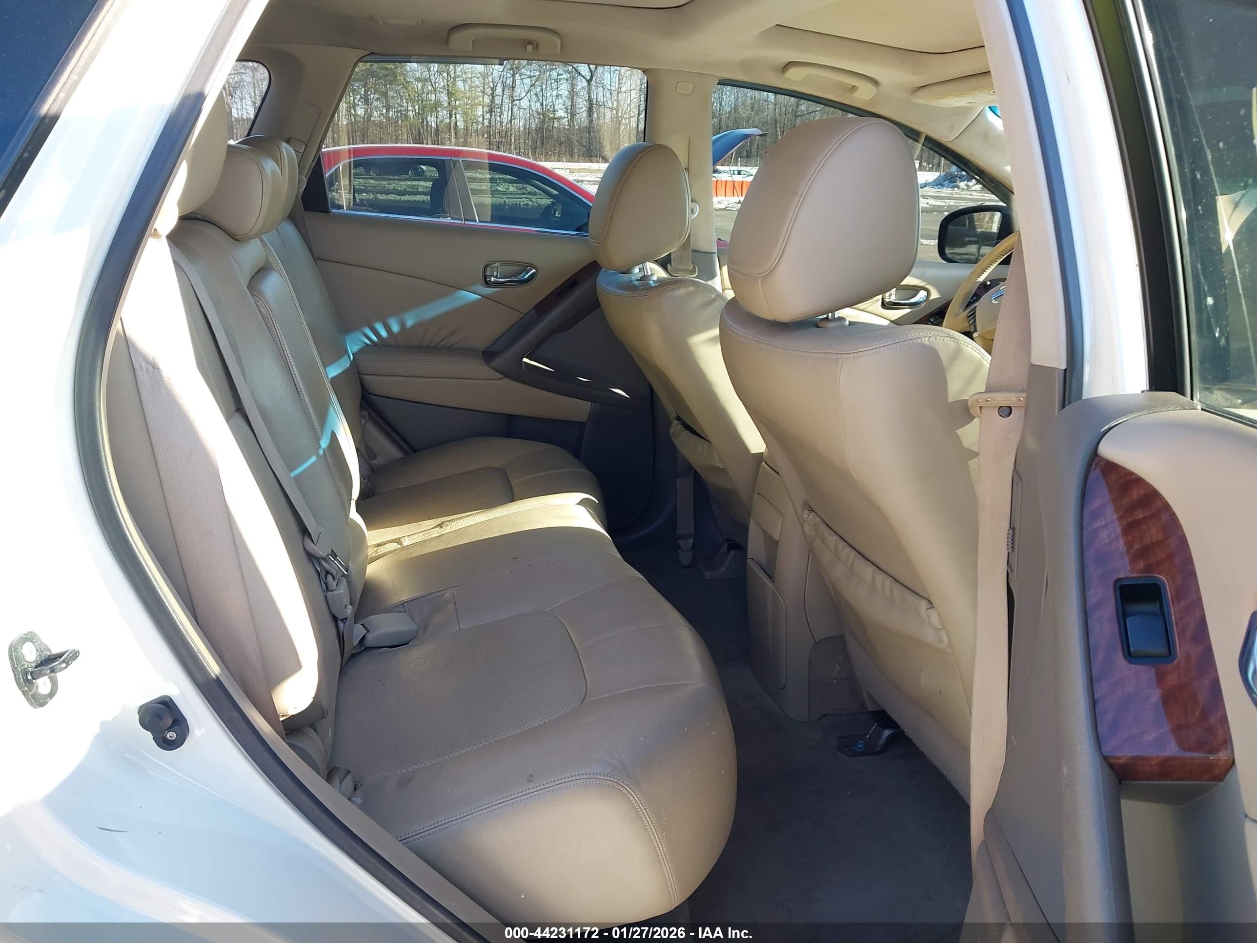 NISSAN MURANO image 8
