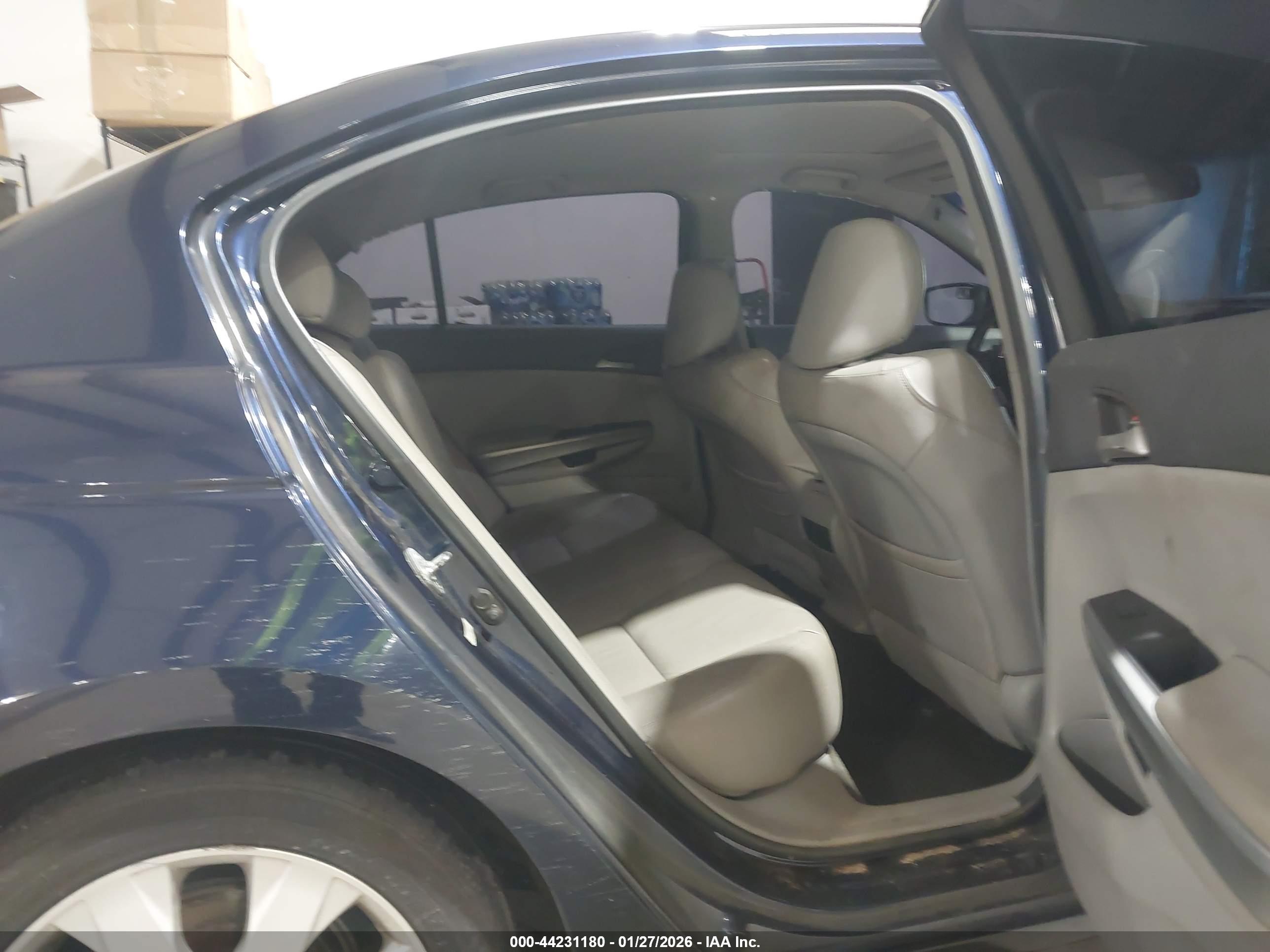 HONDA ACCORD image 8