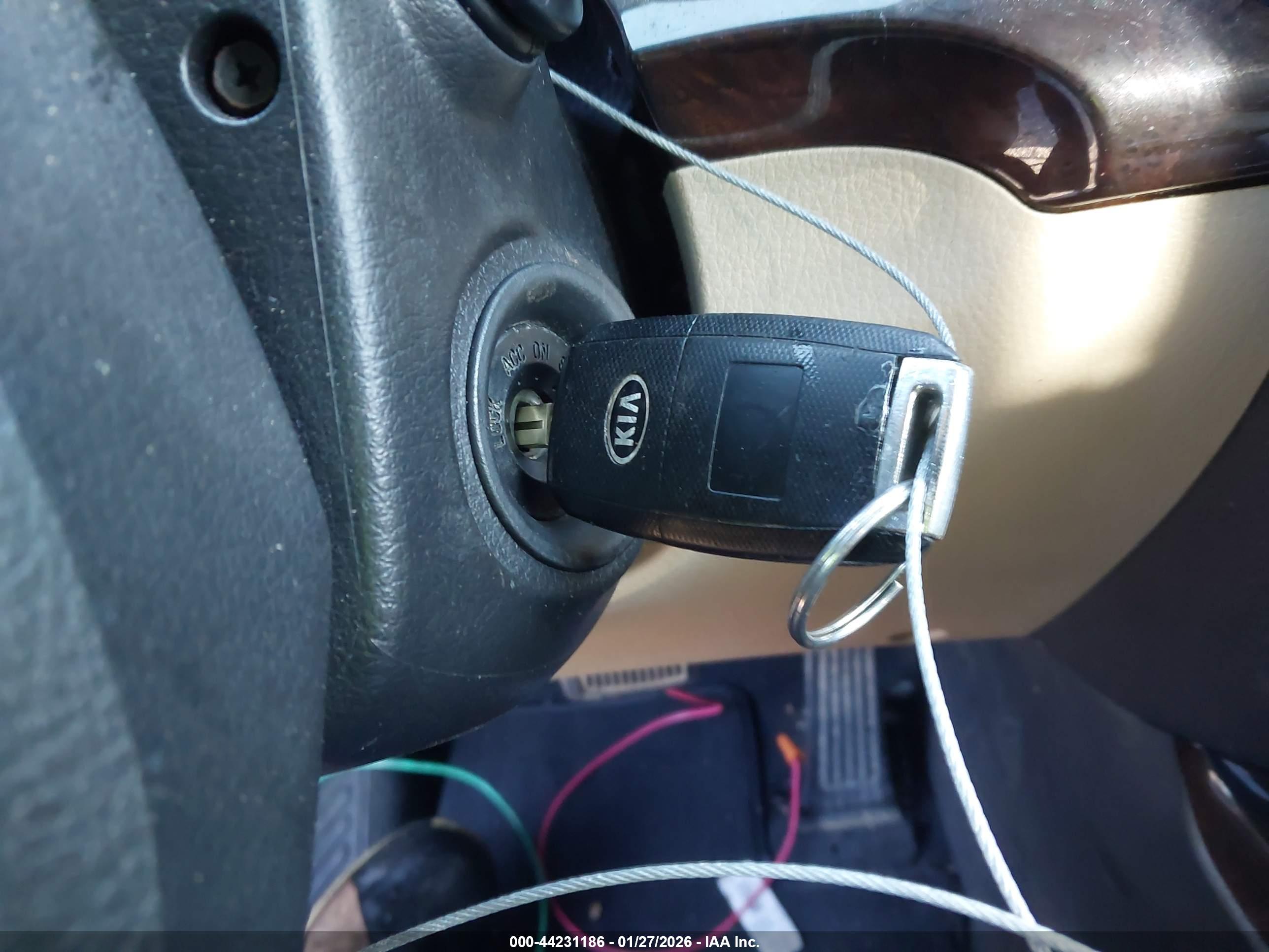 KIA SORENTO image 11