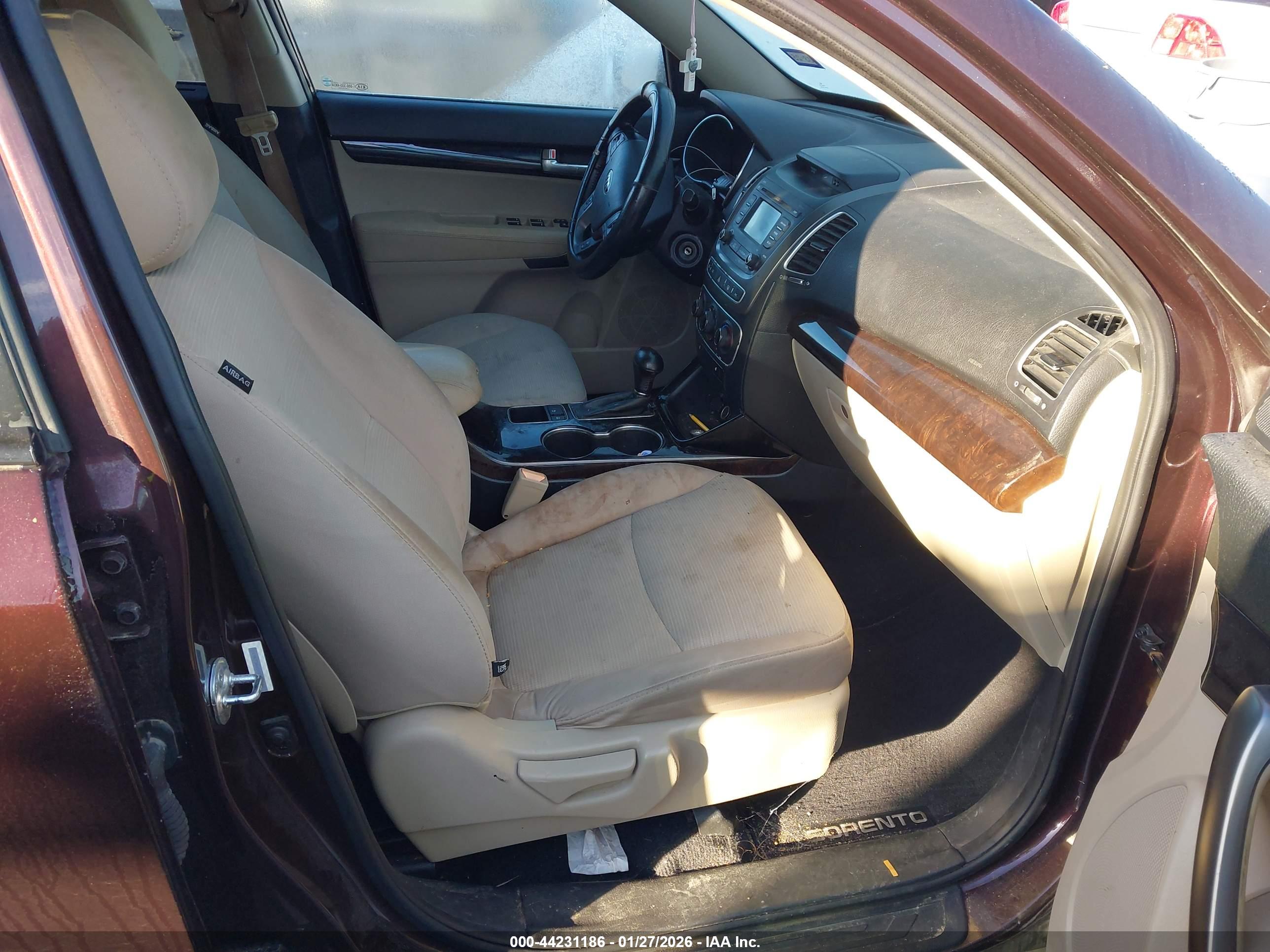 KIA SORENTO image 5