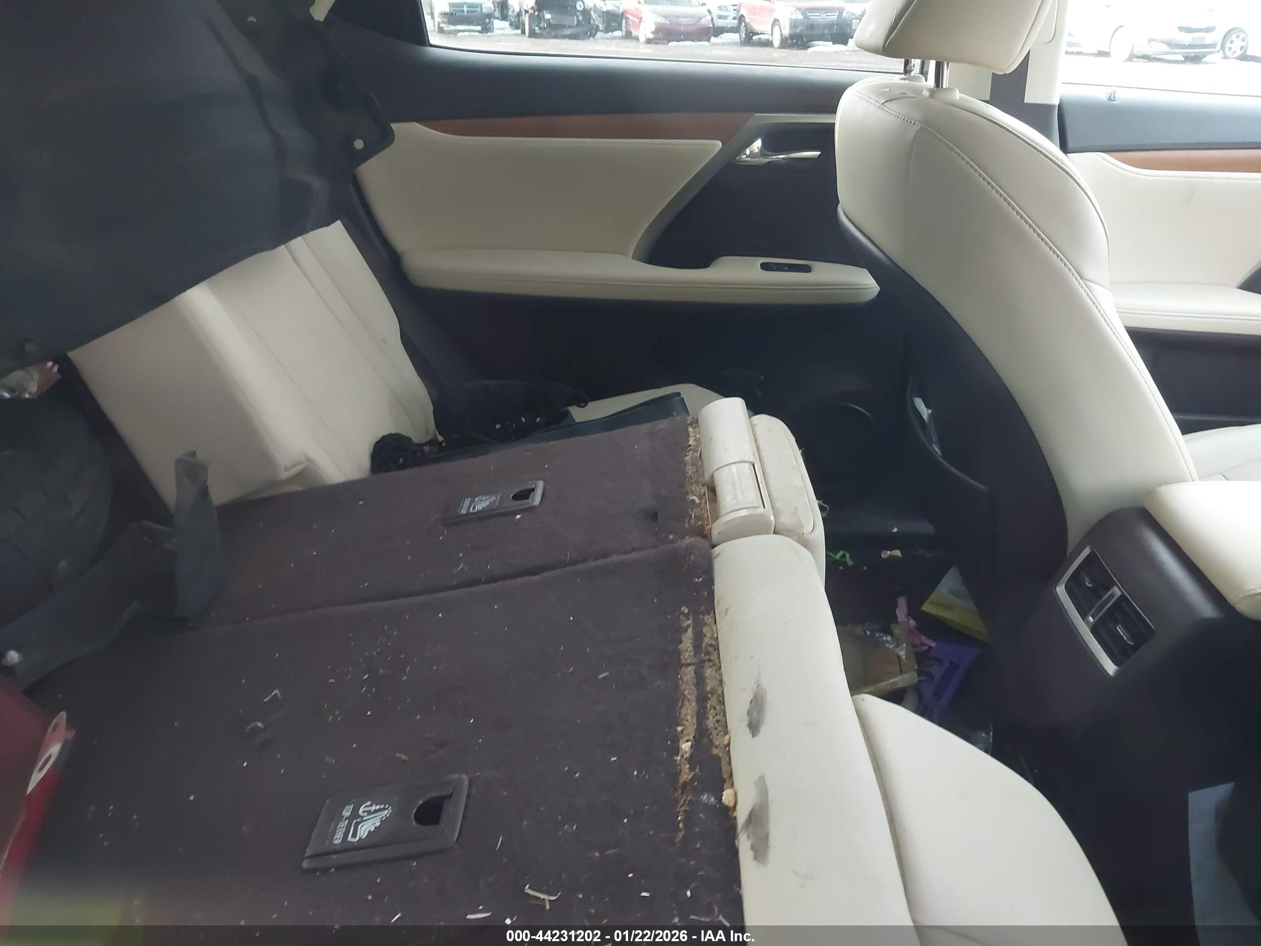LEXUS RX image 8