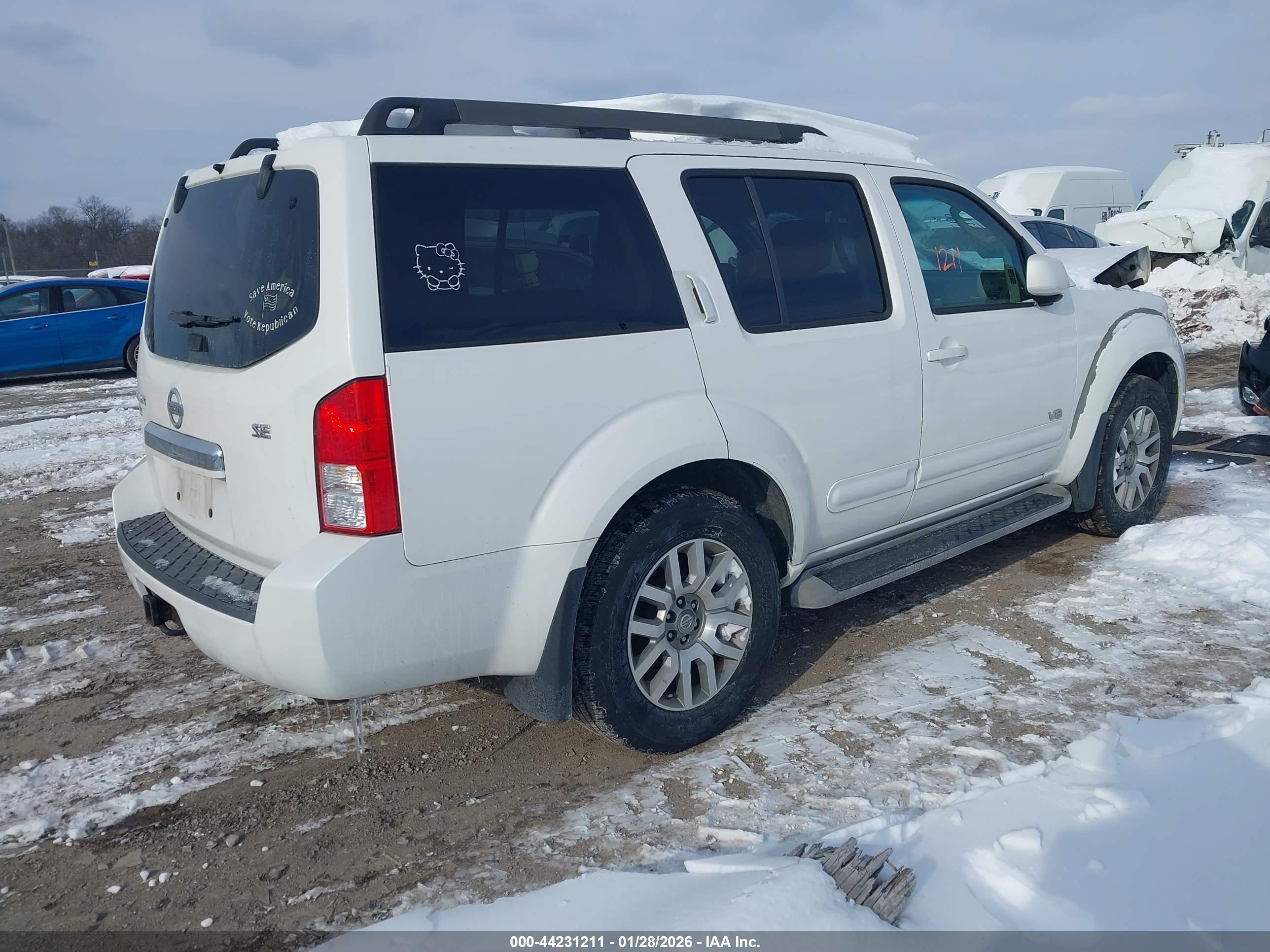 NISSAN PATHFINDER image 4