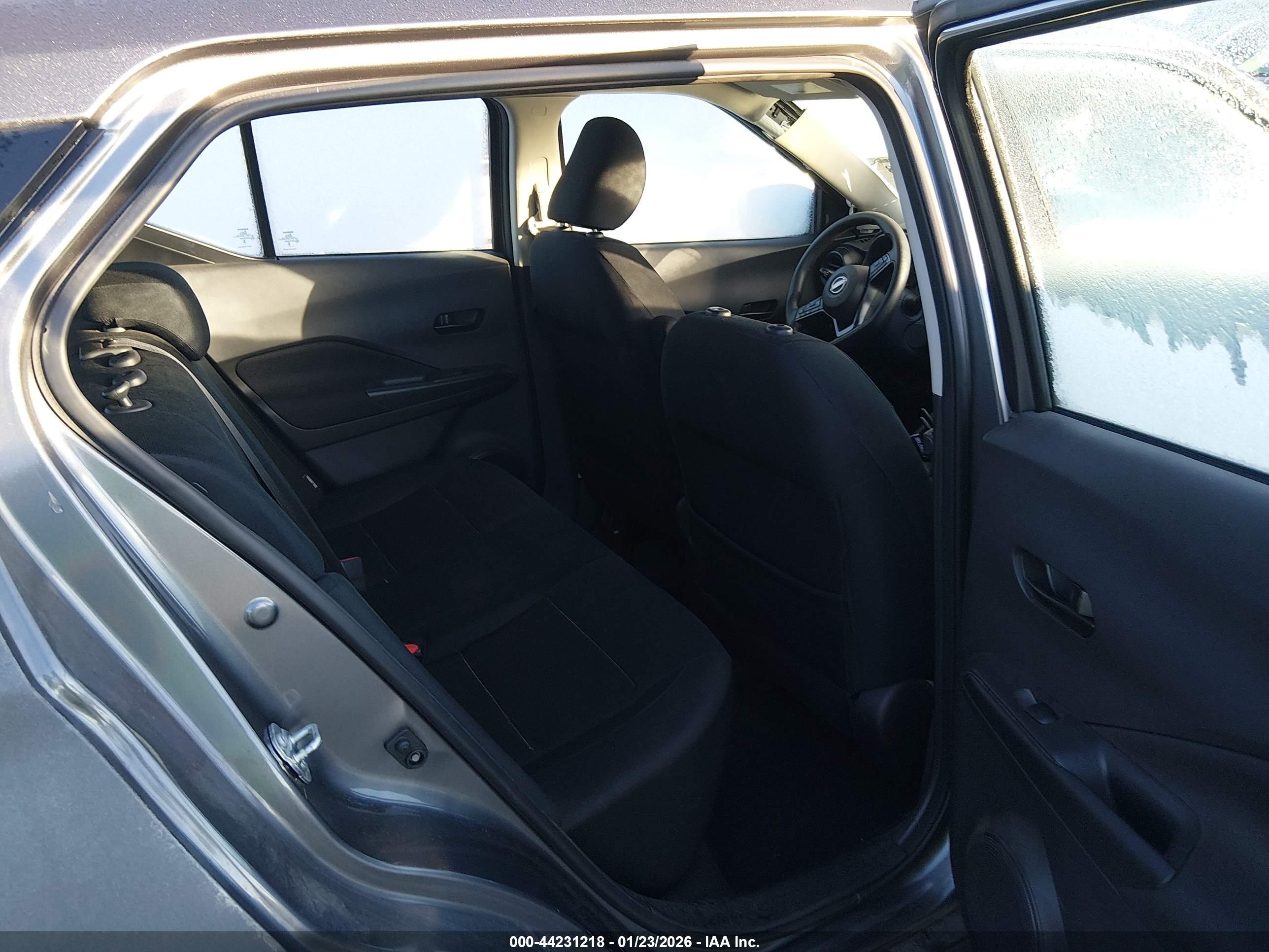 NISSAN KICKS image 8