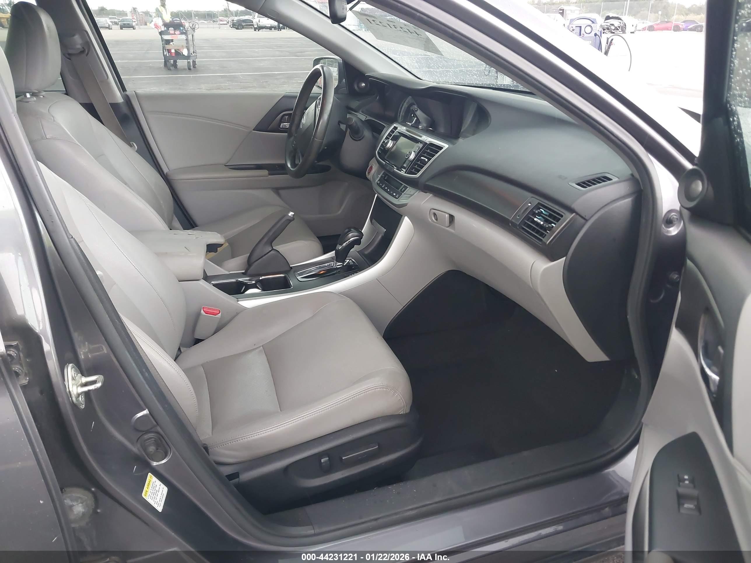 HONDA ACCORD image 5