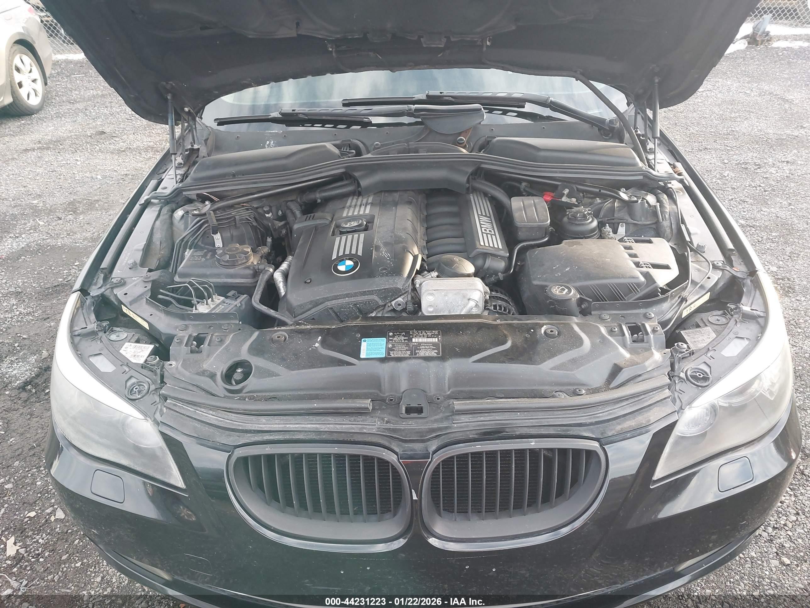 BMW 528I image 10