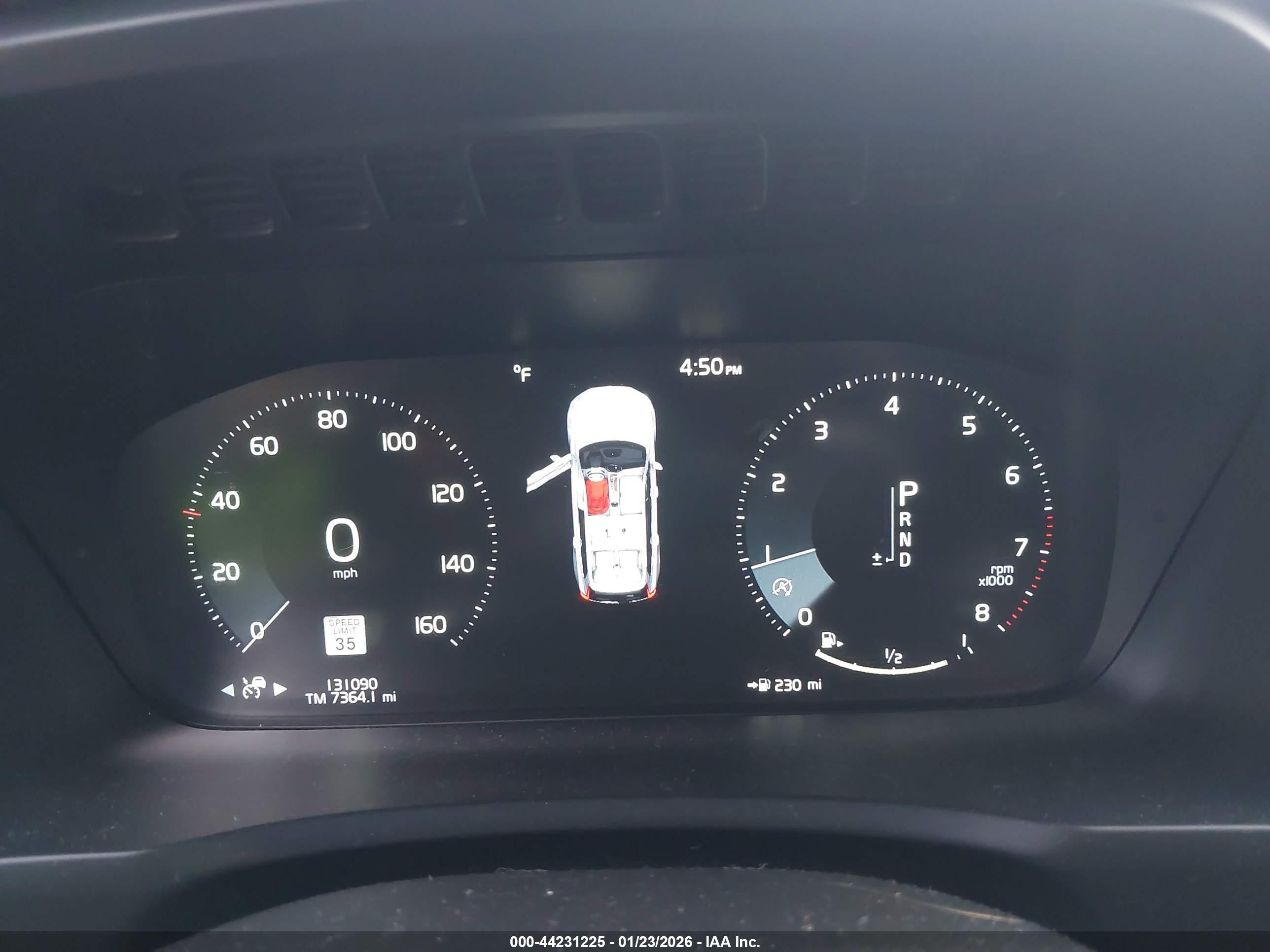 VOLVO XC90 image 7