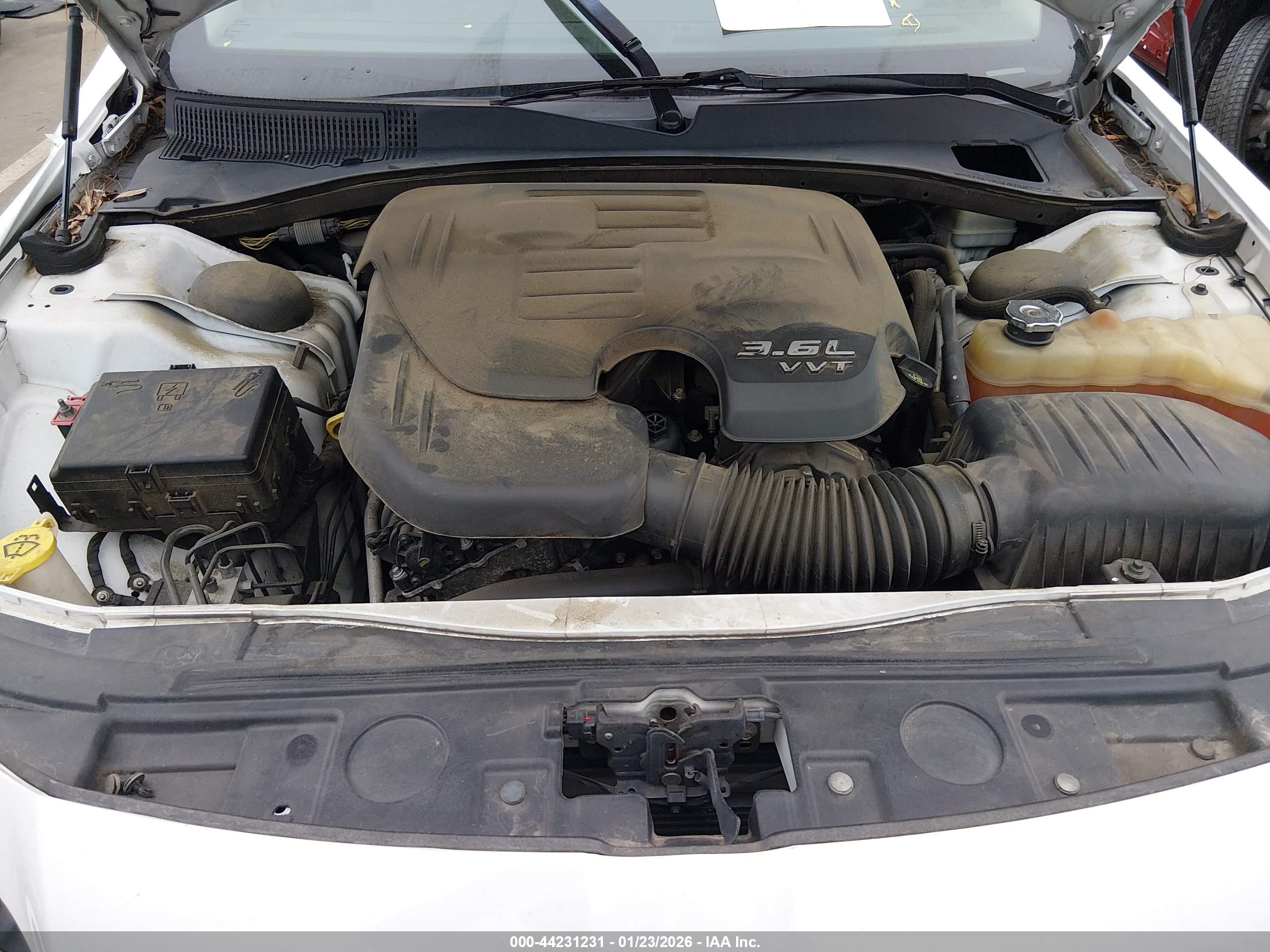 CHRYSLER 300C image 10