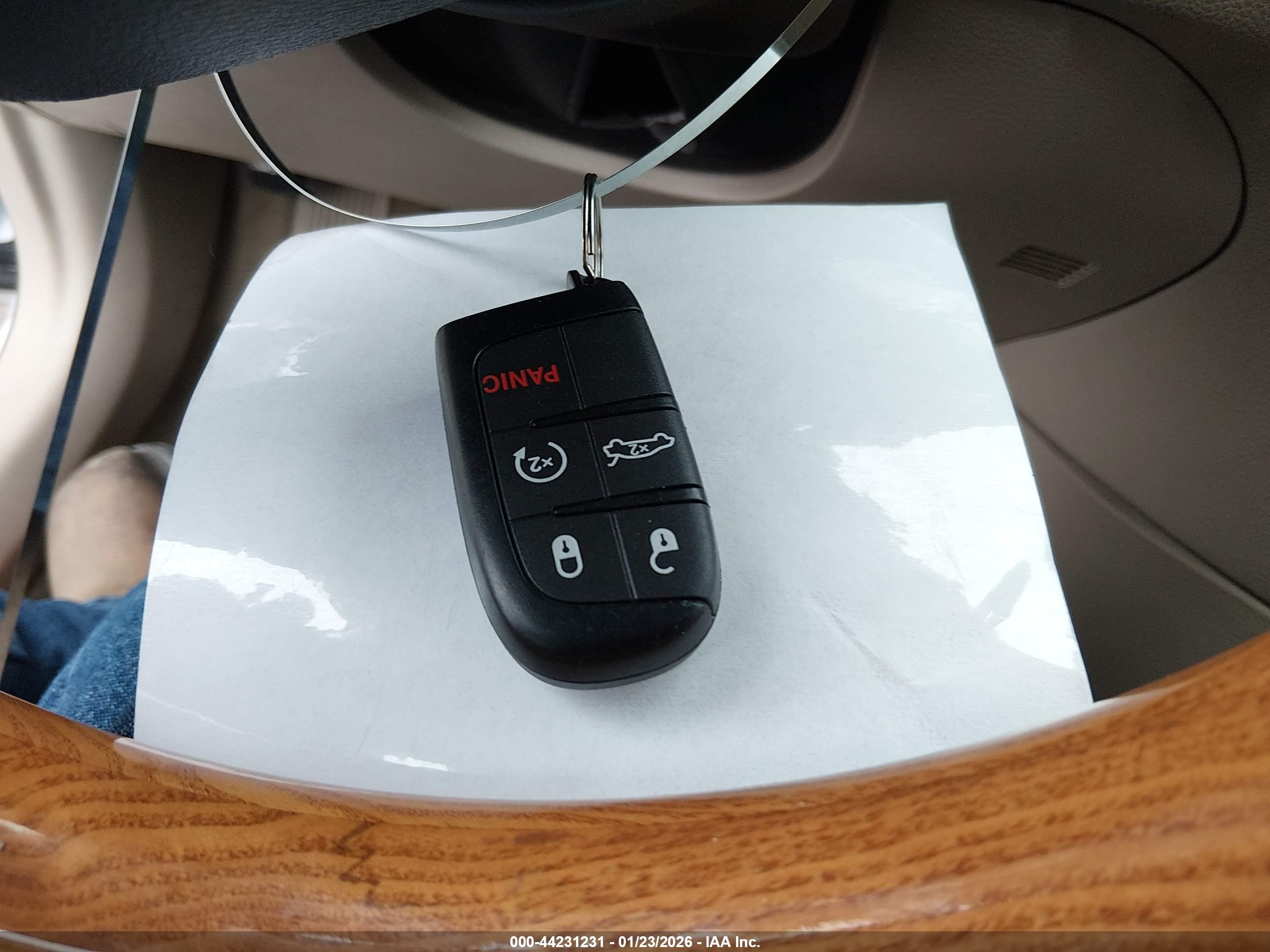 CHRYSLER 300C image 11