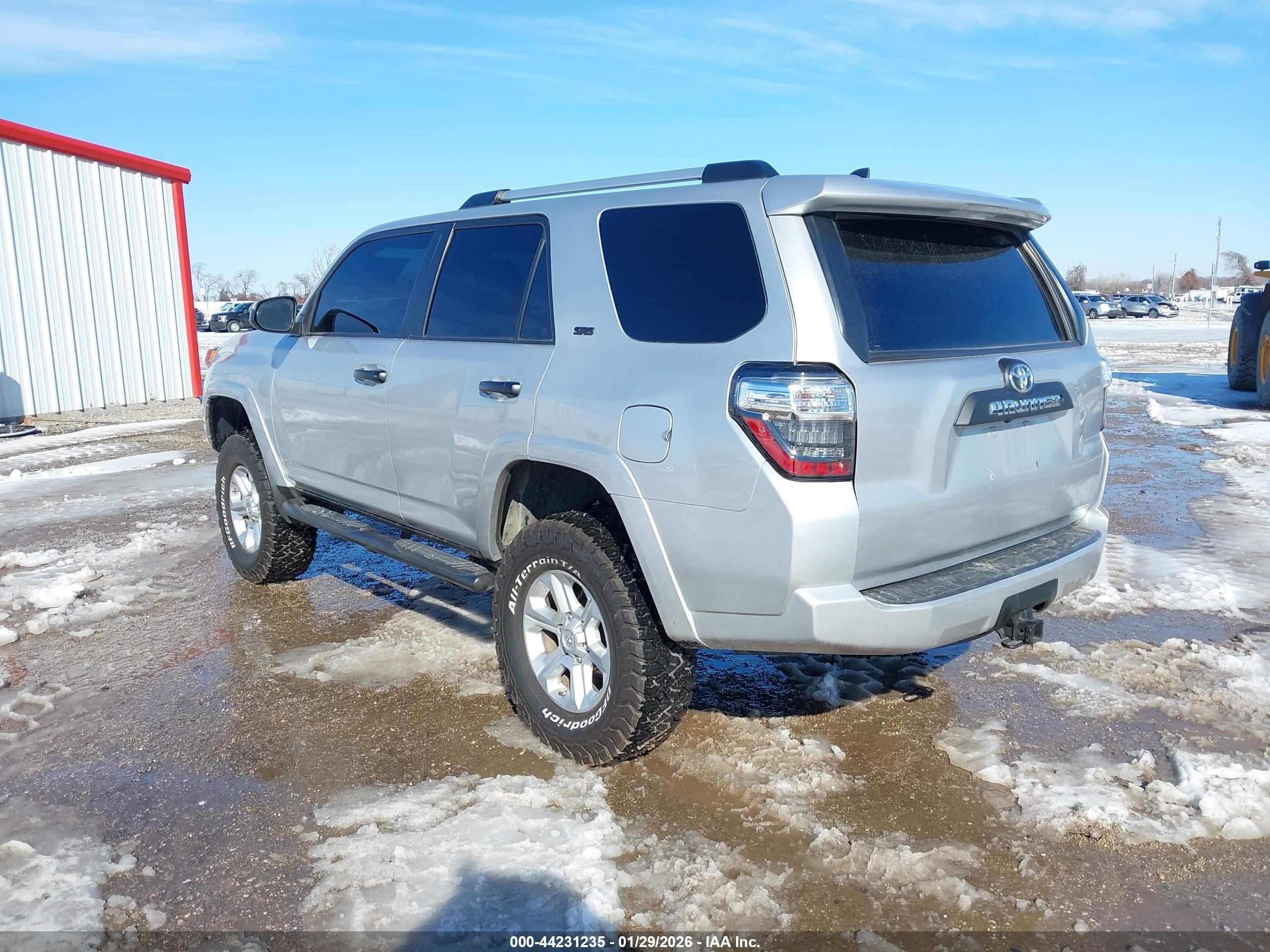 TOYOTA 4RUNNER image 3