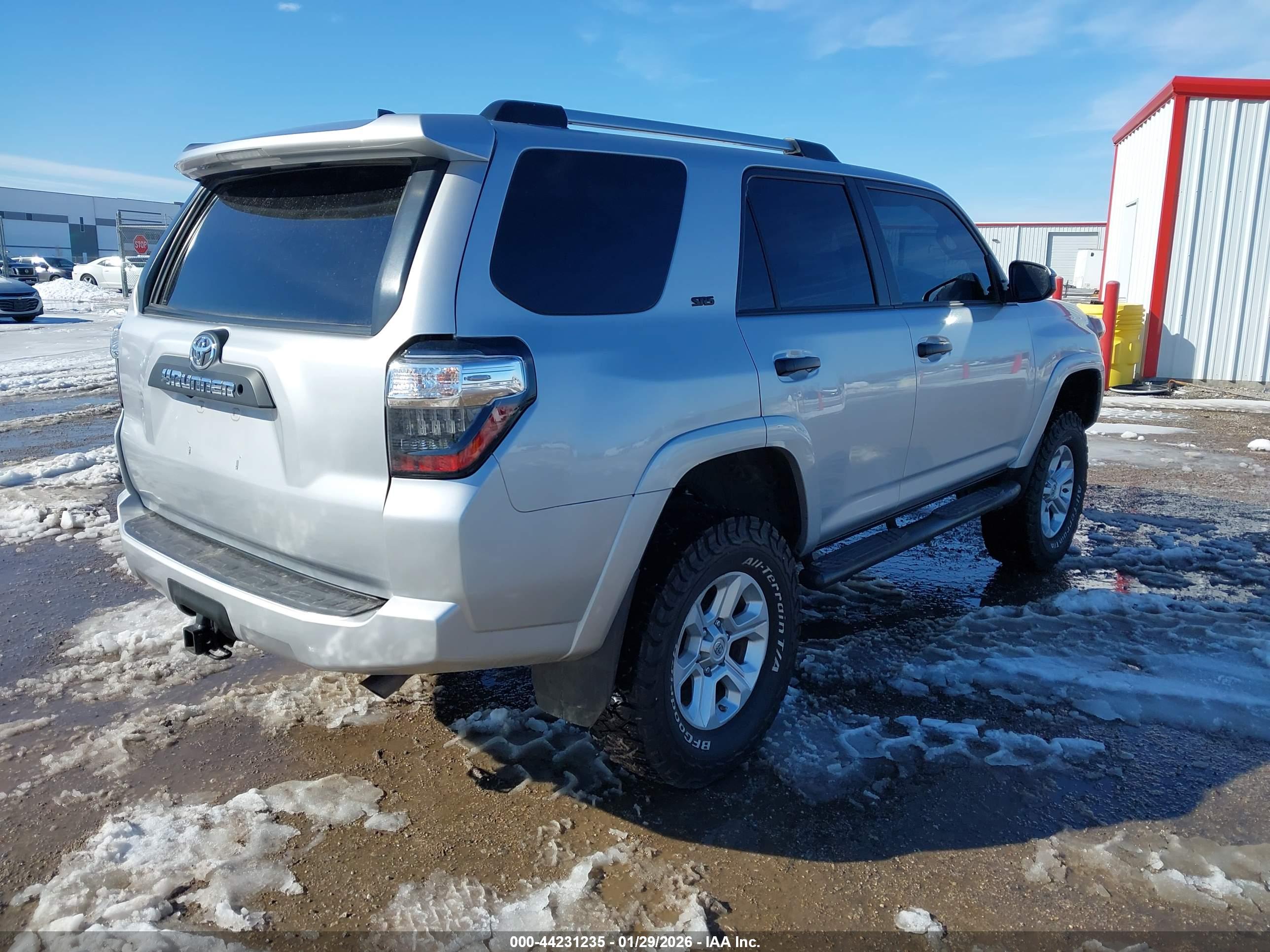 TOYOTA 4RUNNER image 4