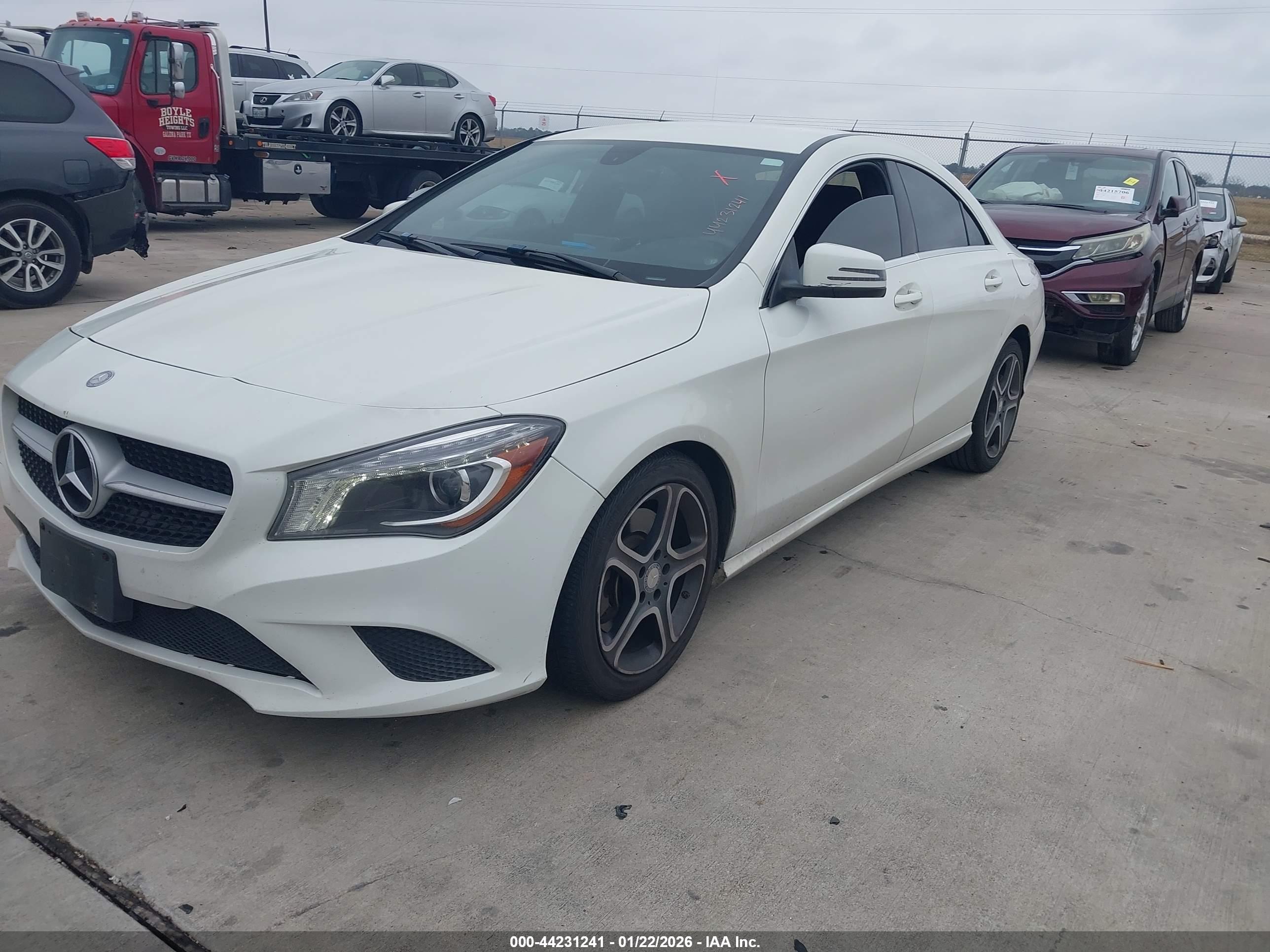 MERCEDES-BENZ CLA image 6