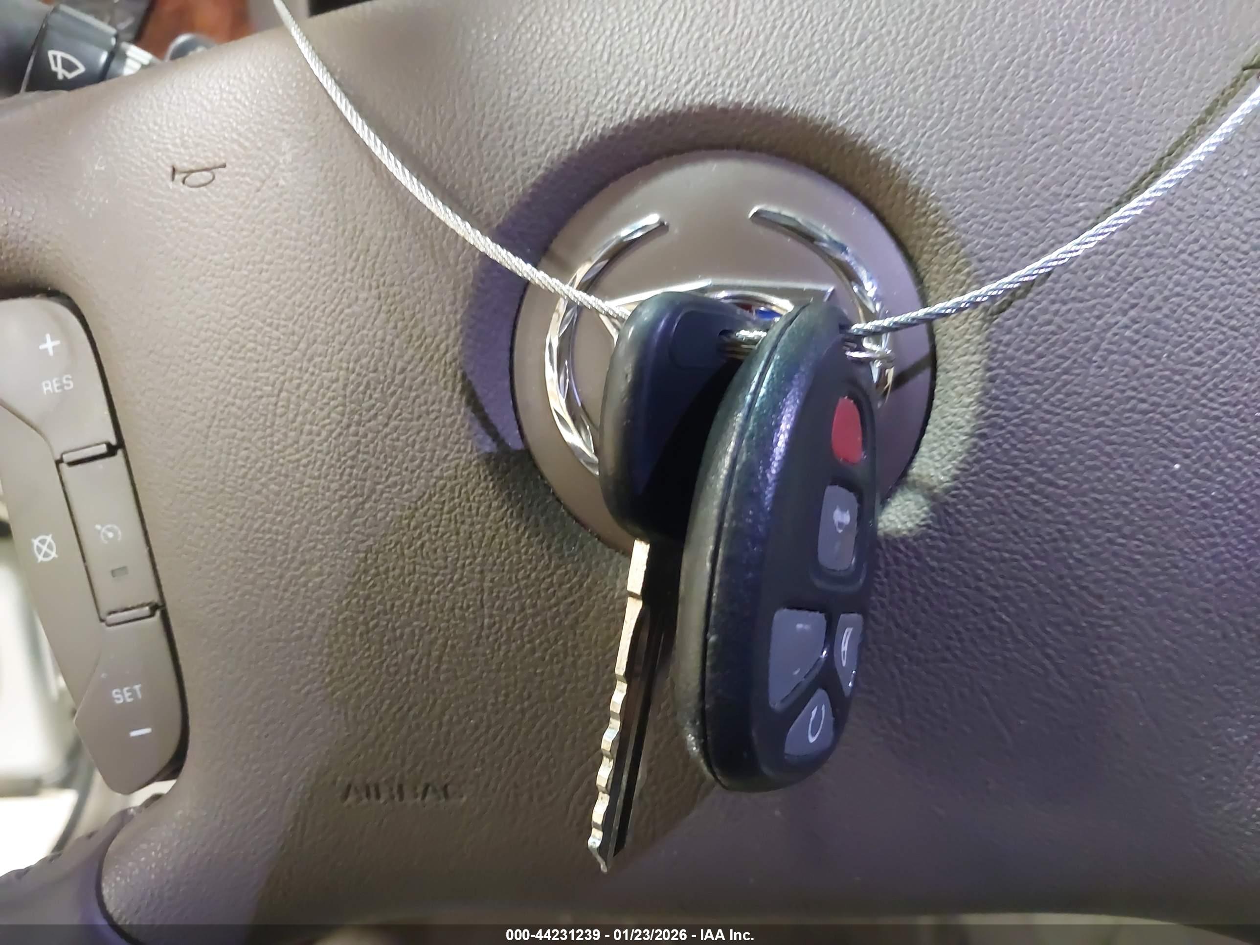 CADILLAC DTS image 11