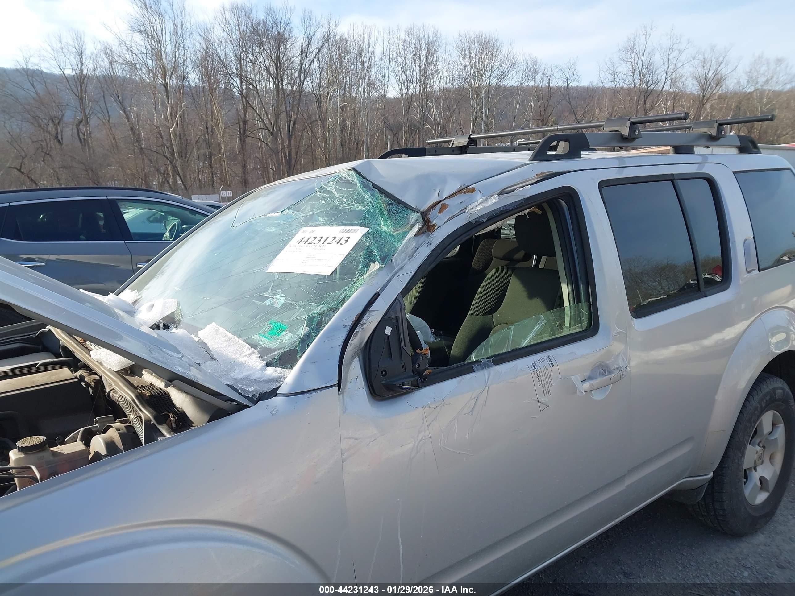 NISSAN PATHFINDER image 6