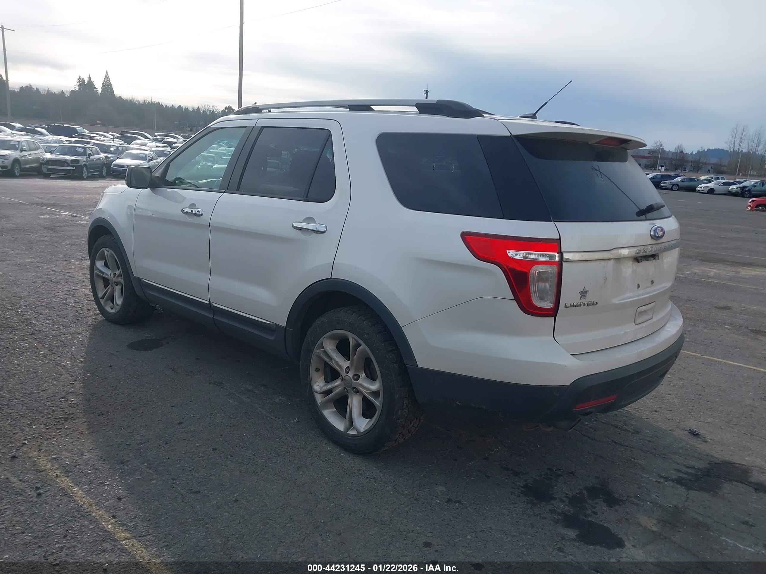 FORD EXPLORER image 3