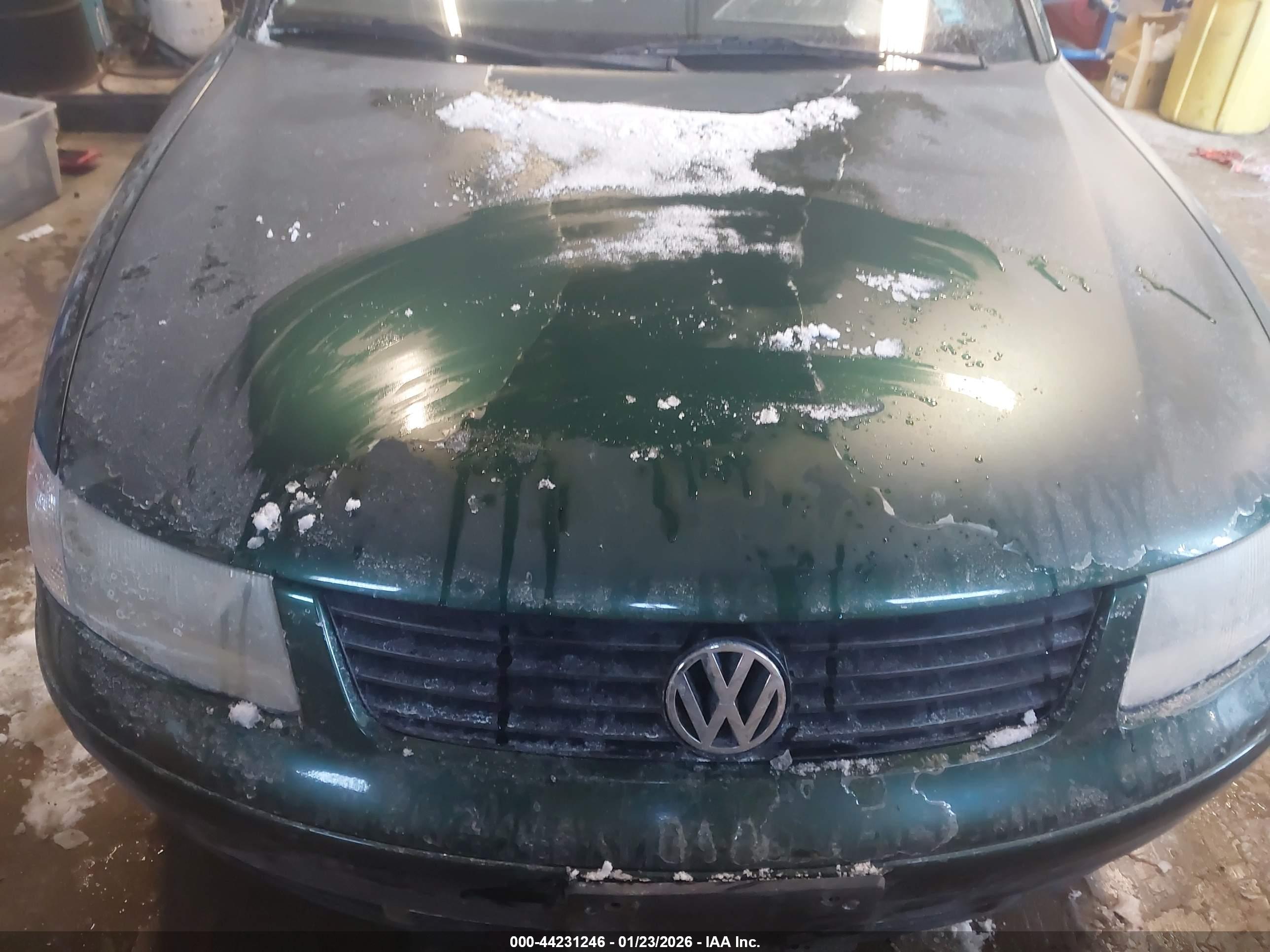VOLKSWAGEN PASSAT image 6