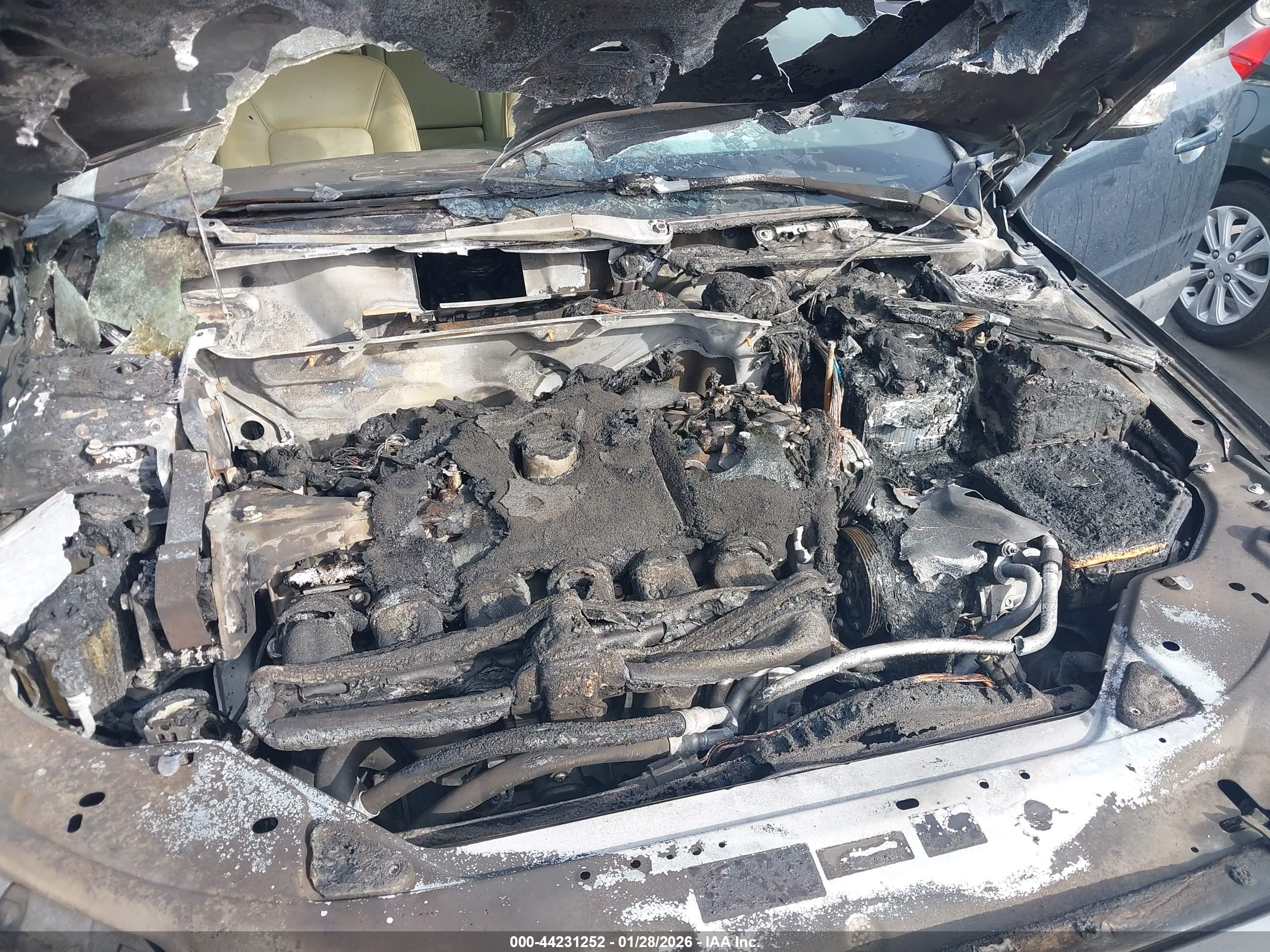 VOLVO XC70 image 10