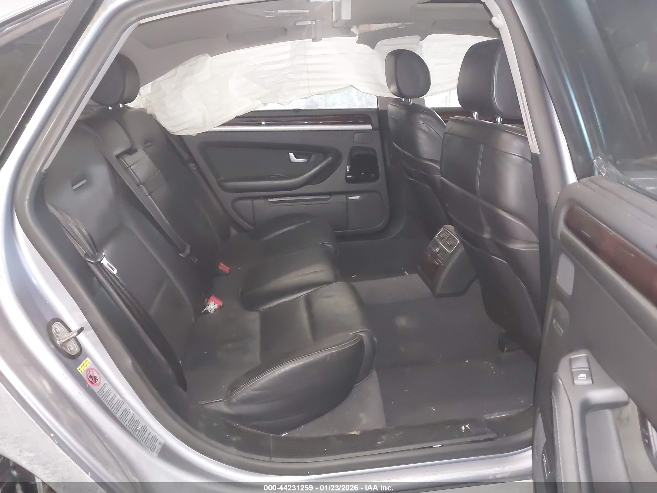 AUDI A8 image 8