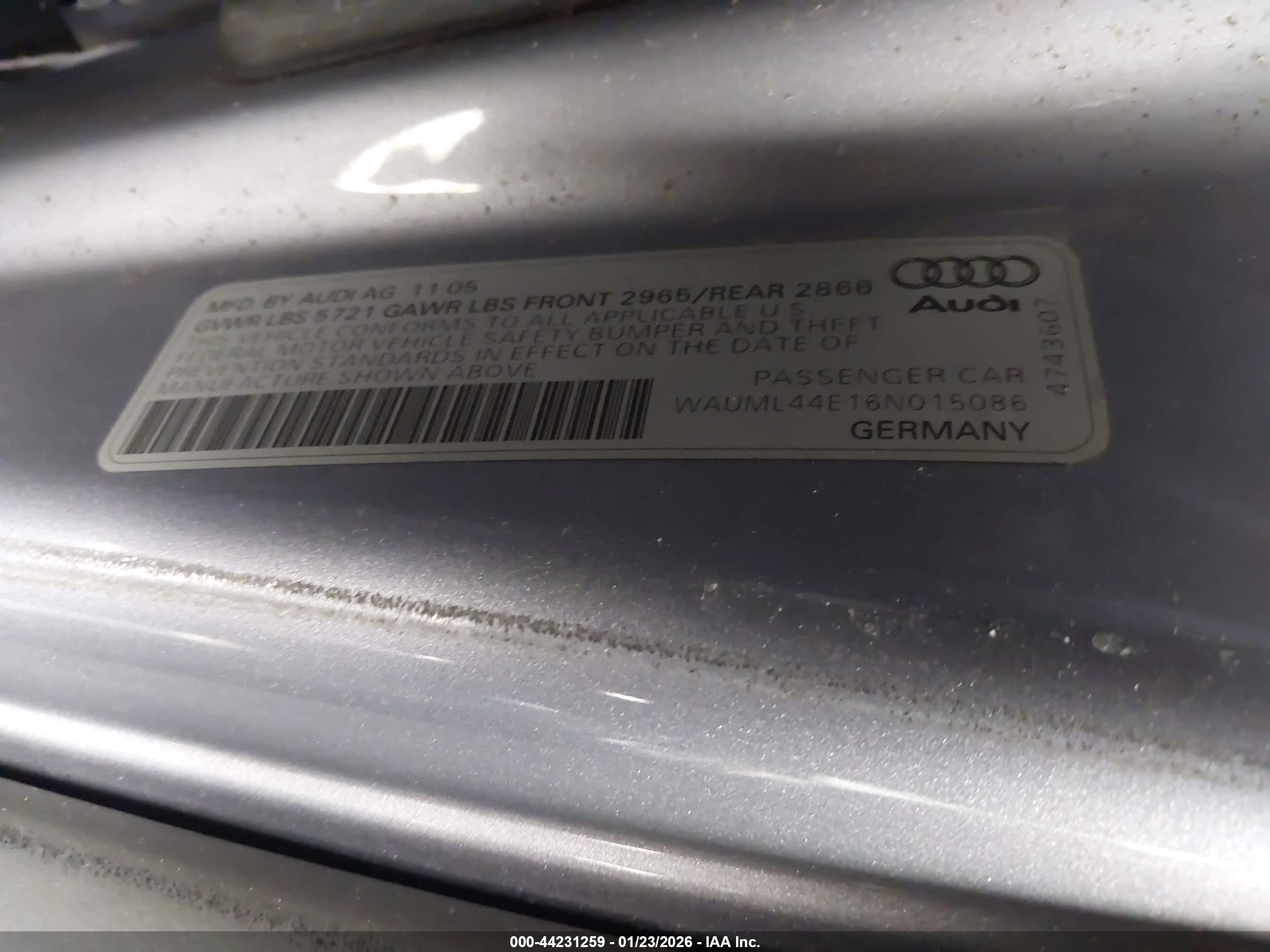 AUDI A8 image 9