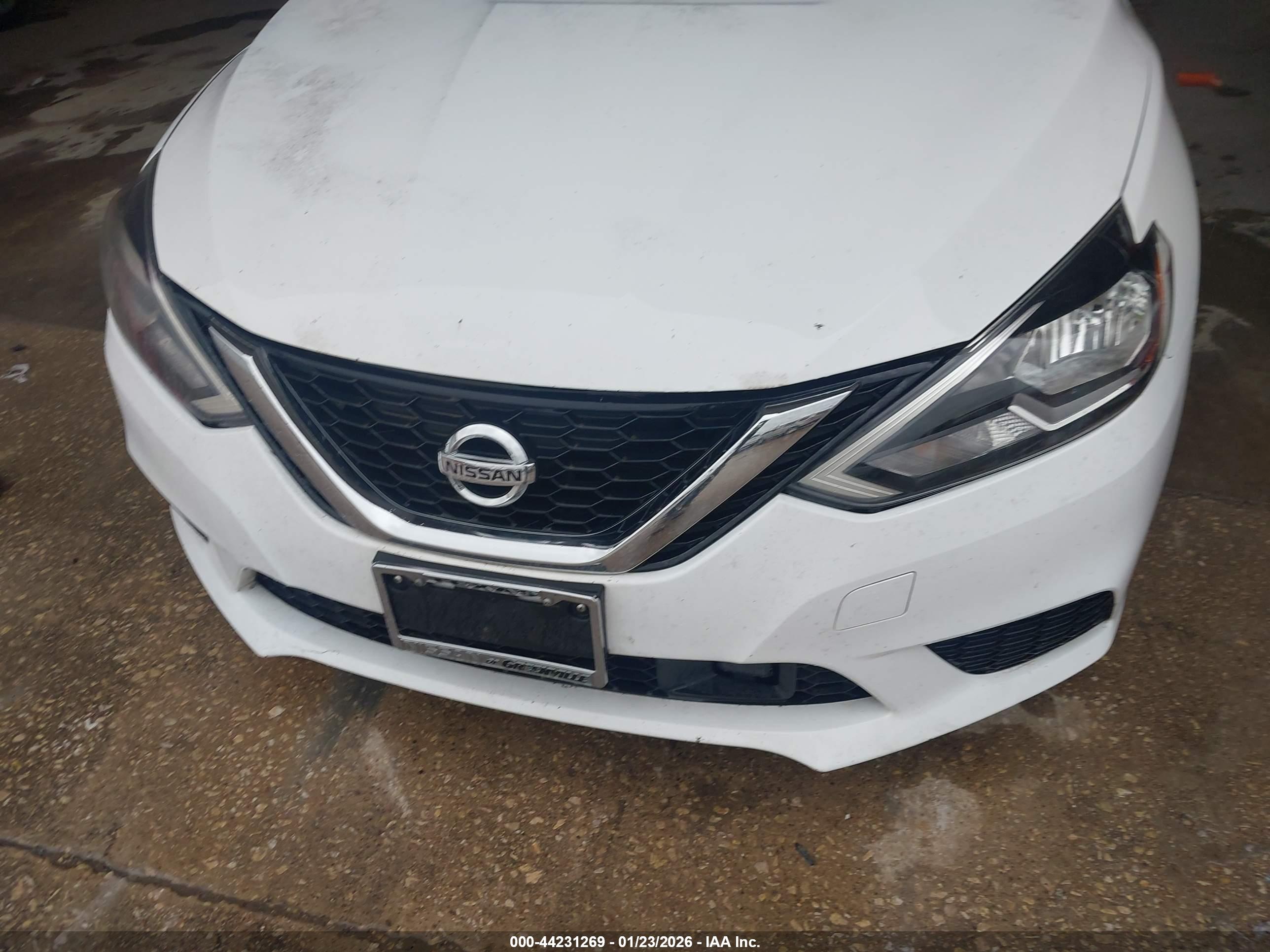 NISSAN SENTRA image 6