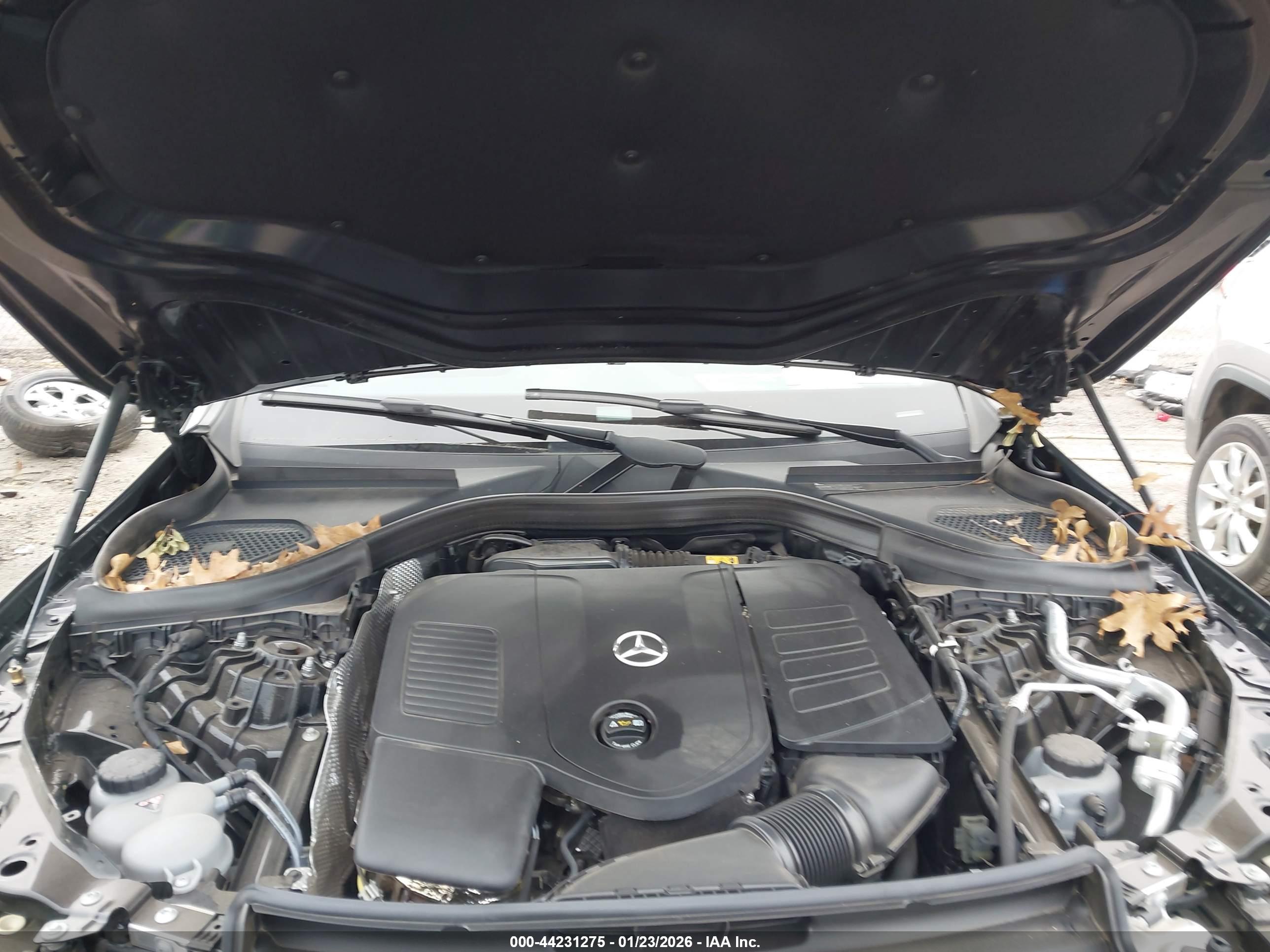 MERCEDES-BENZ GLC image 10