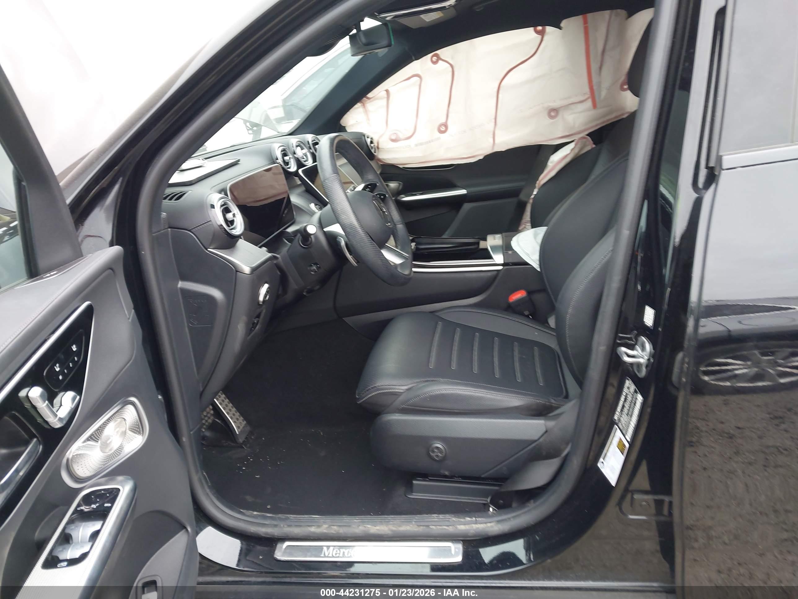 MERCEDES-BENZ GLC image 5