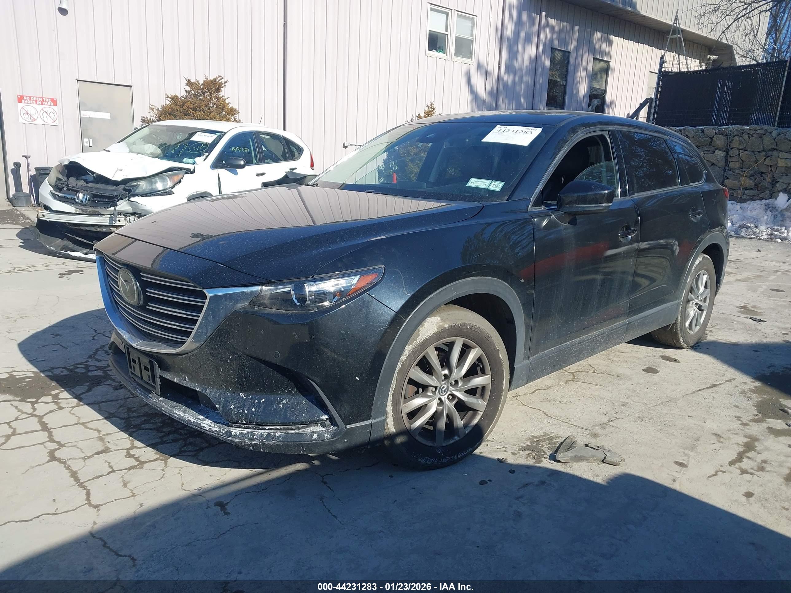 MAZDA CX-9 image 2