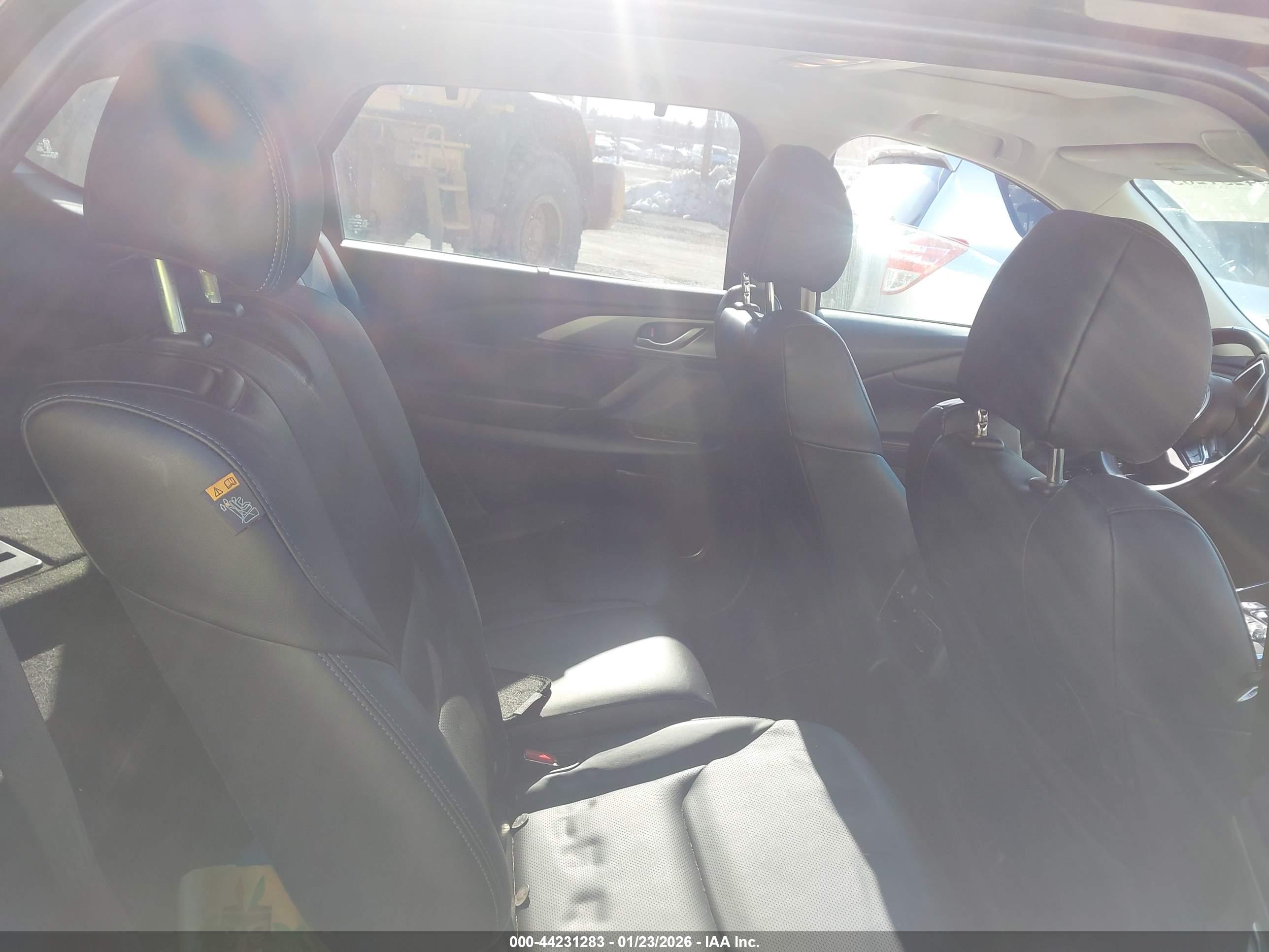 MAZDA CX-9 image 8