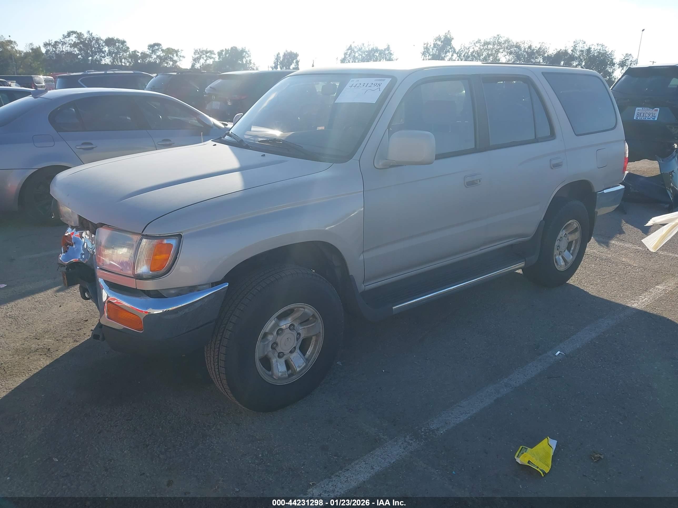 TOYOTA 4RUNNER image 2