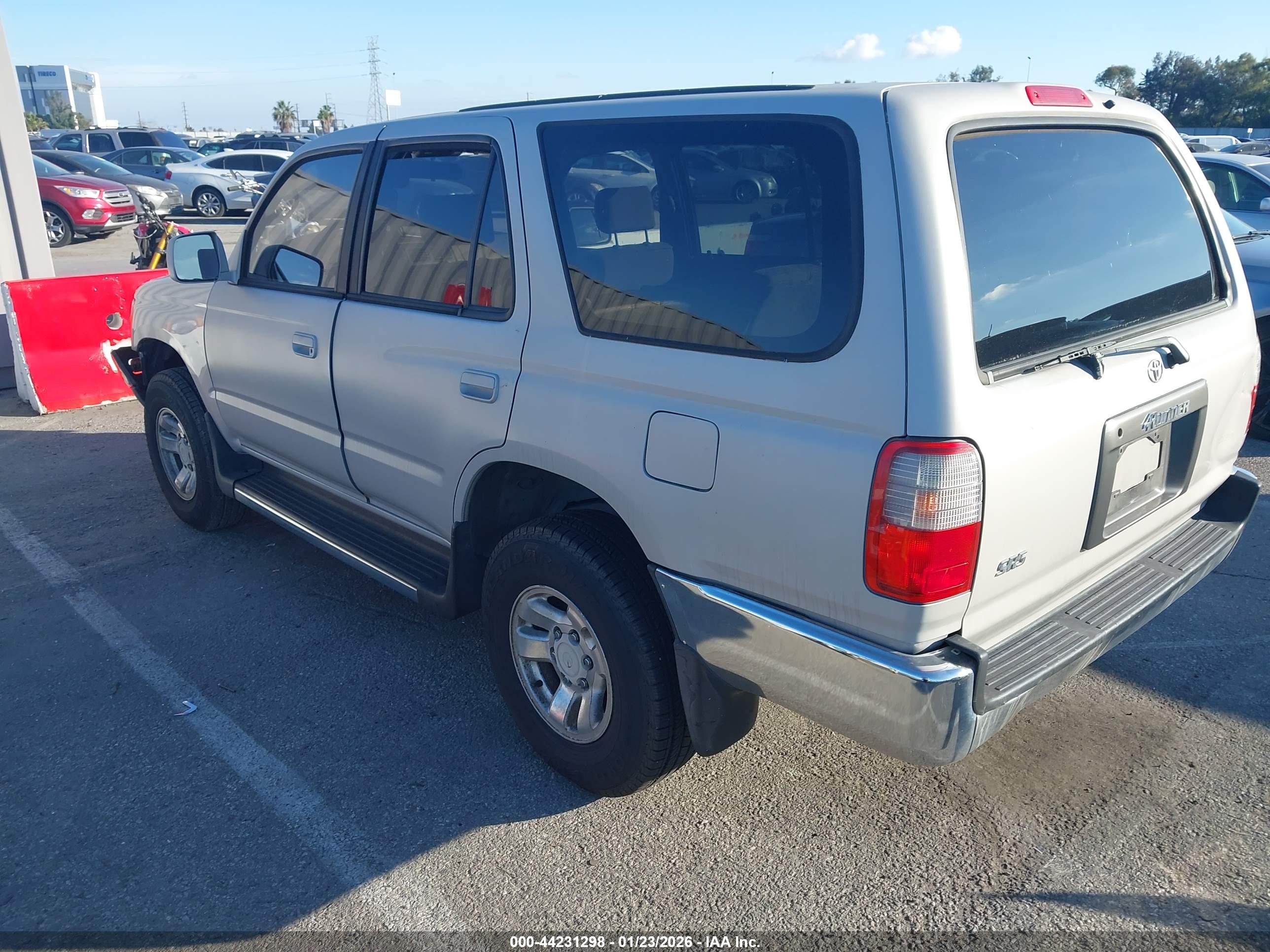 TOYOTA 4RUNNER image 3