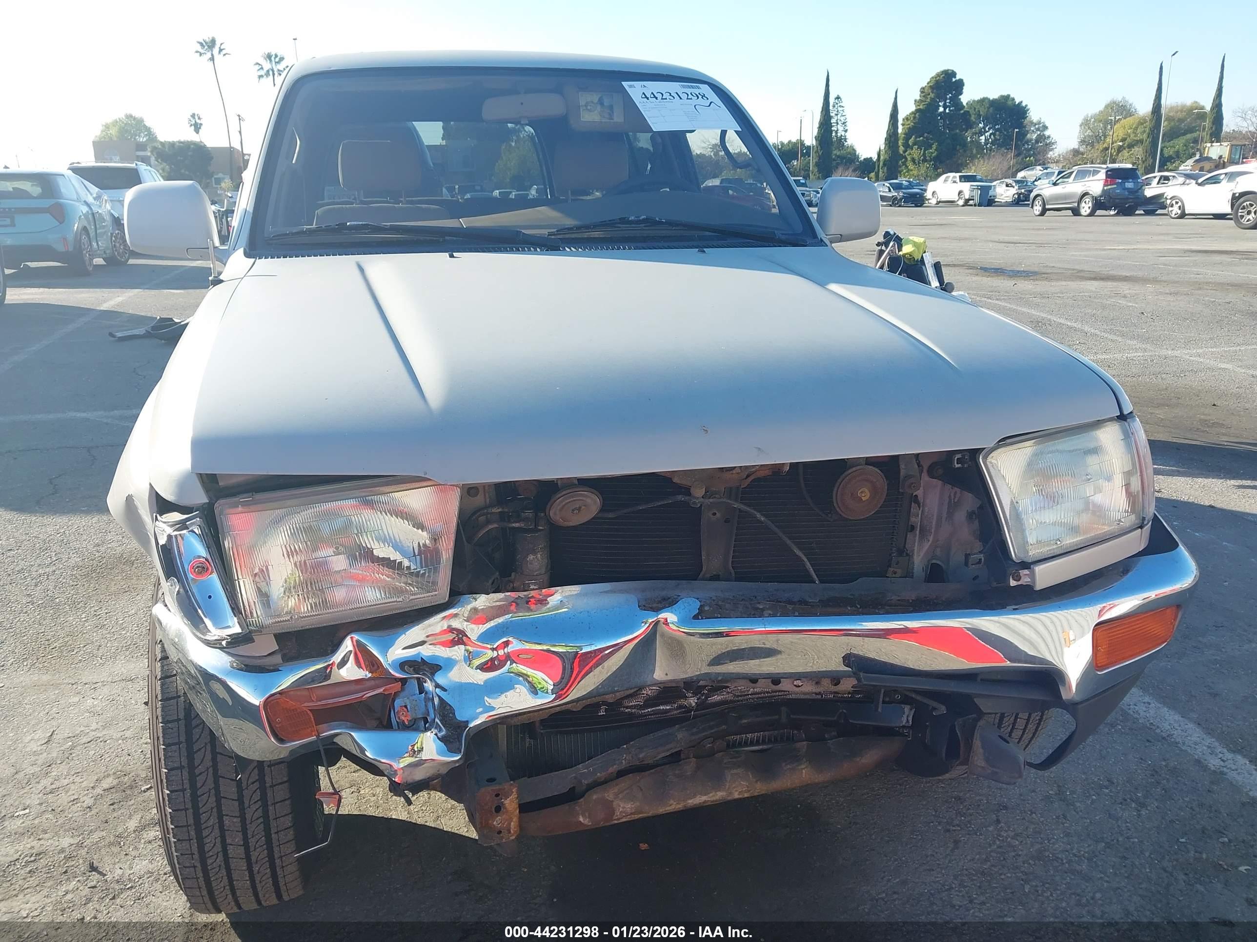 TOYOTA 4RUNNER image 6