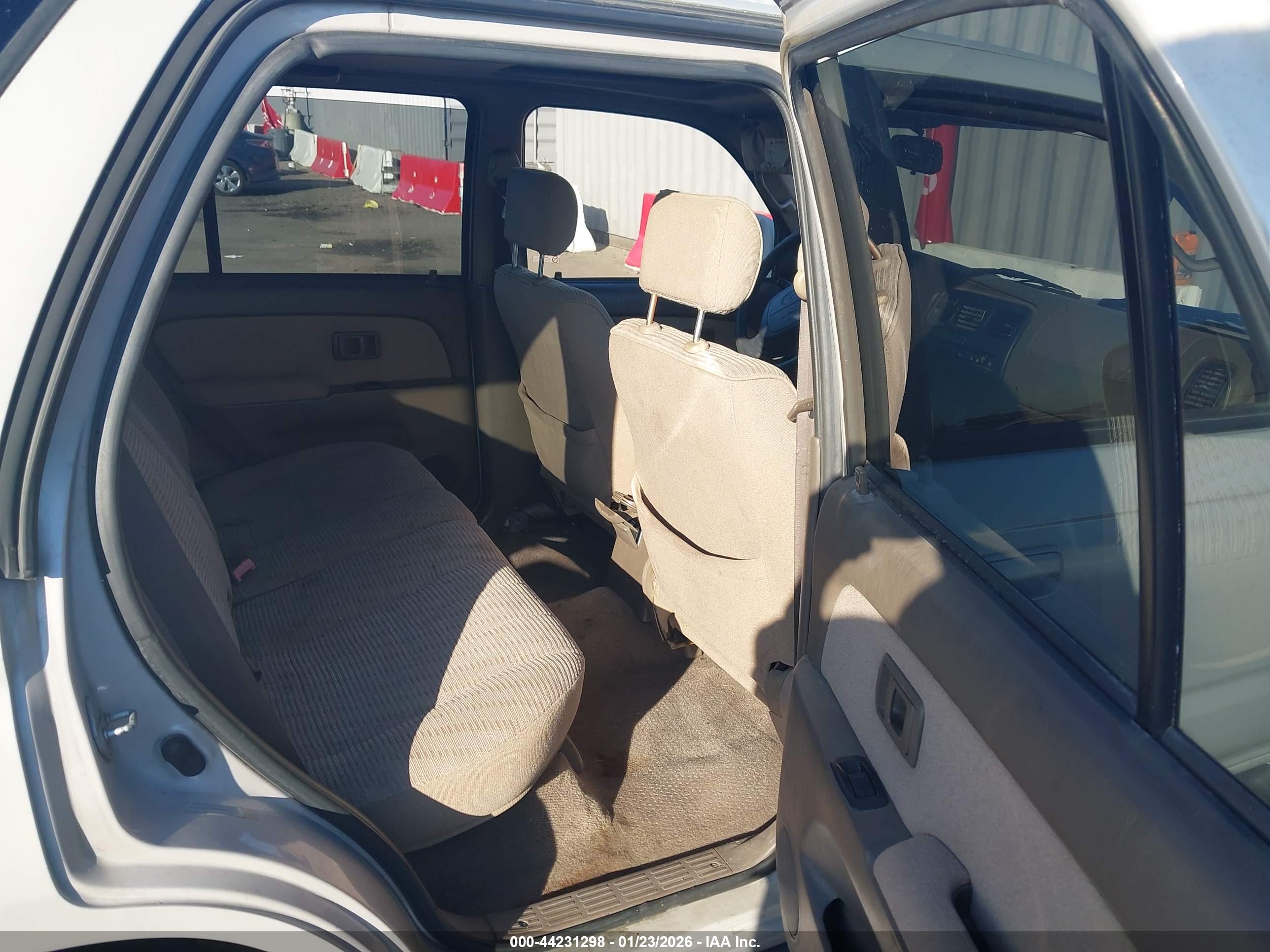 TOYOTA 4RUNNER image 8