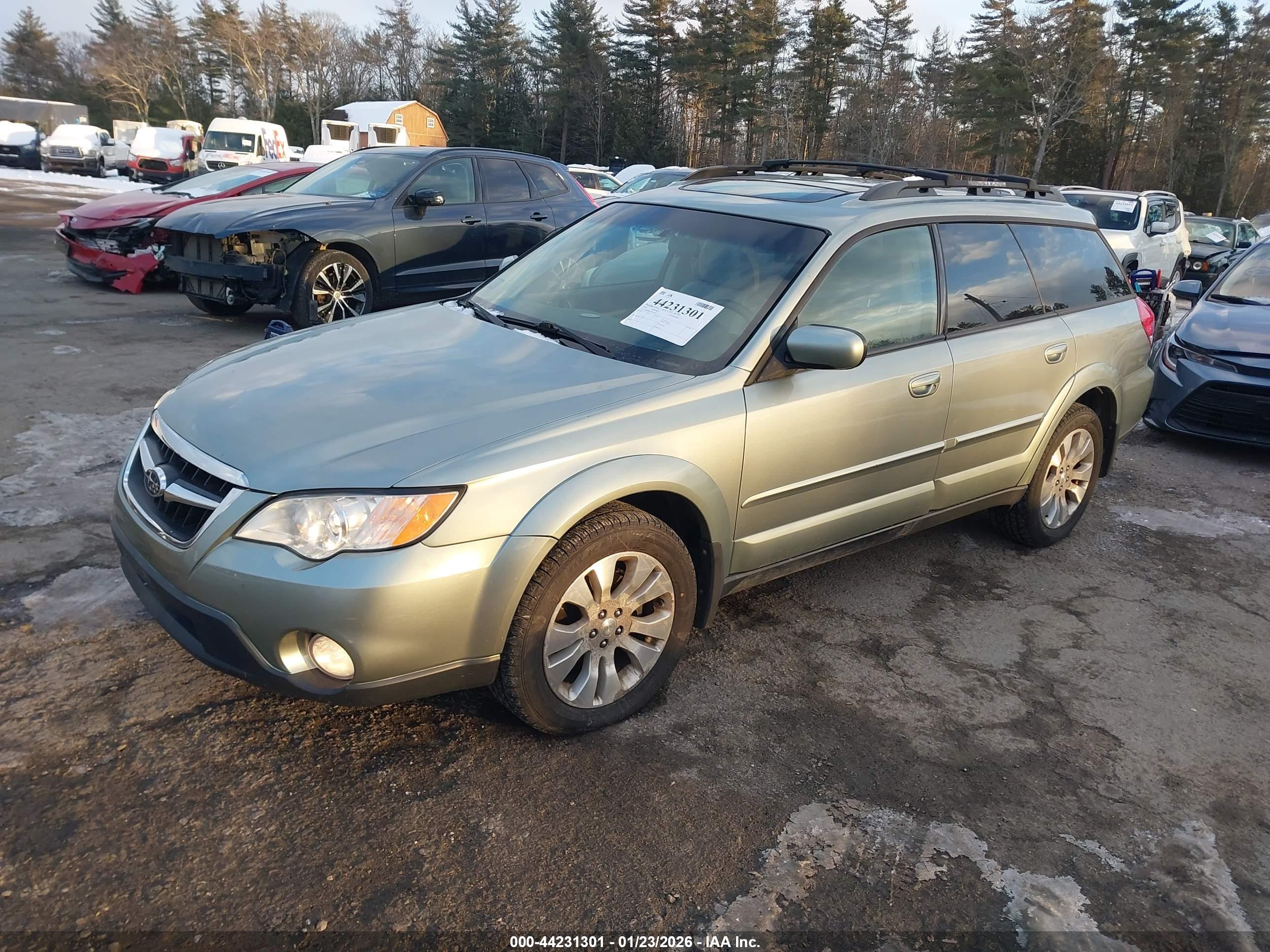 SUBARU OUTBACK image 2