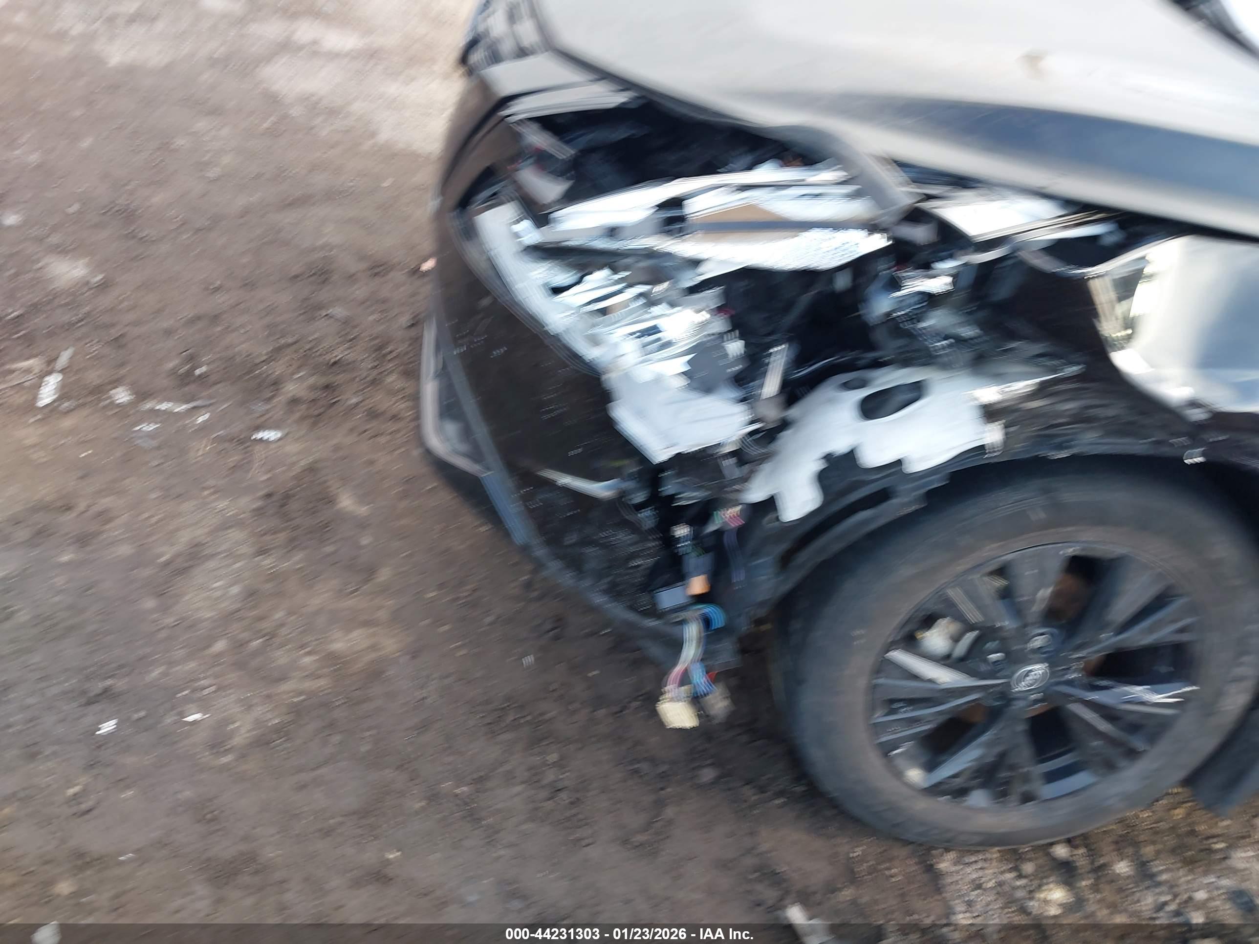 NISSAN ROGUE image 6