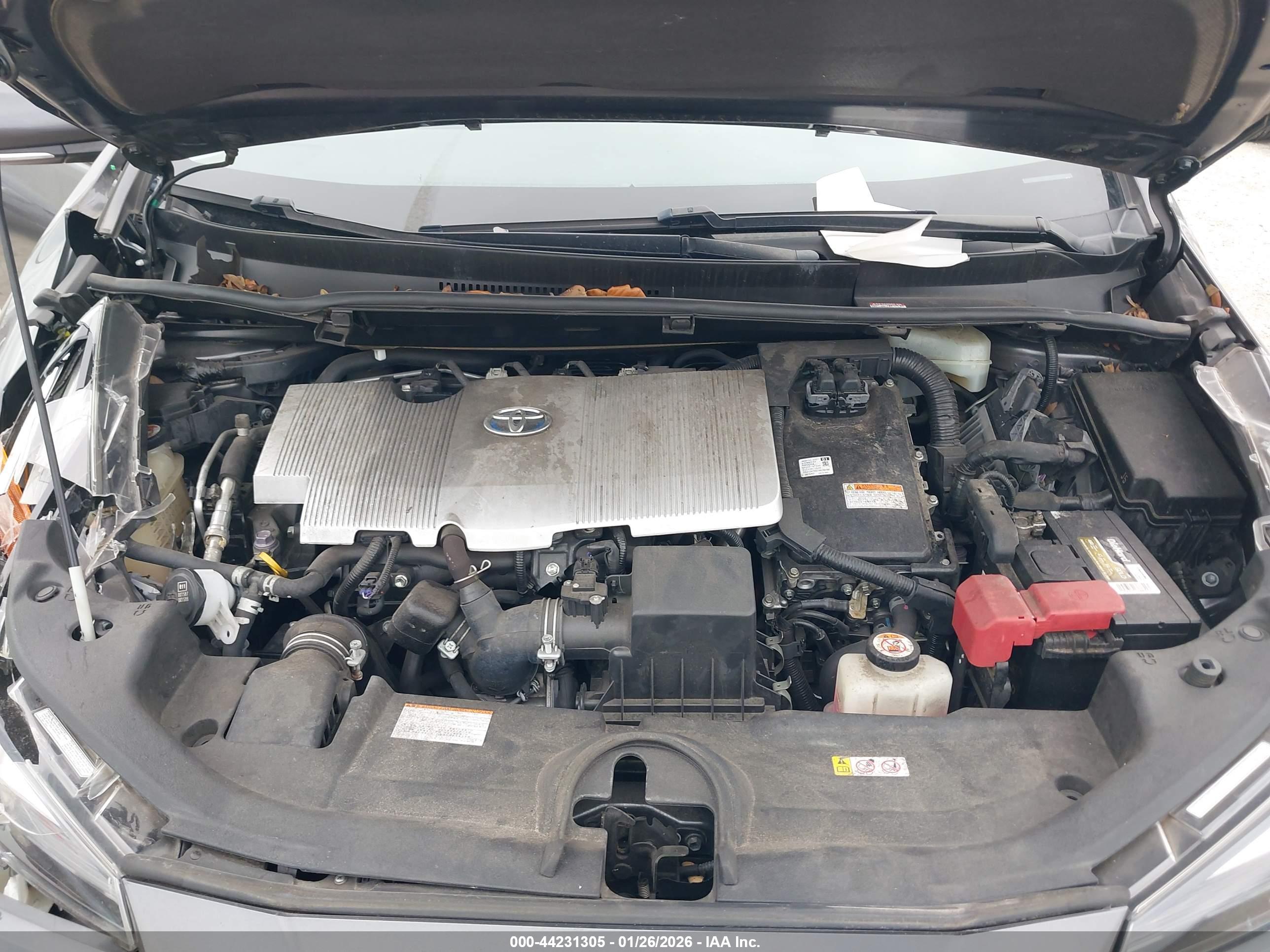 TOYOTA PRIUS image 10