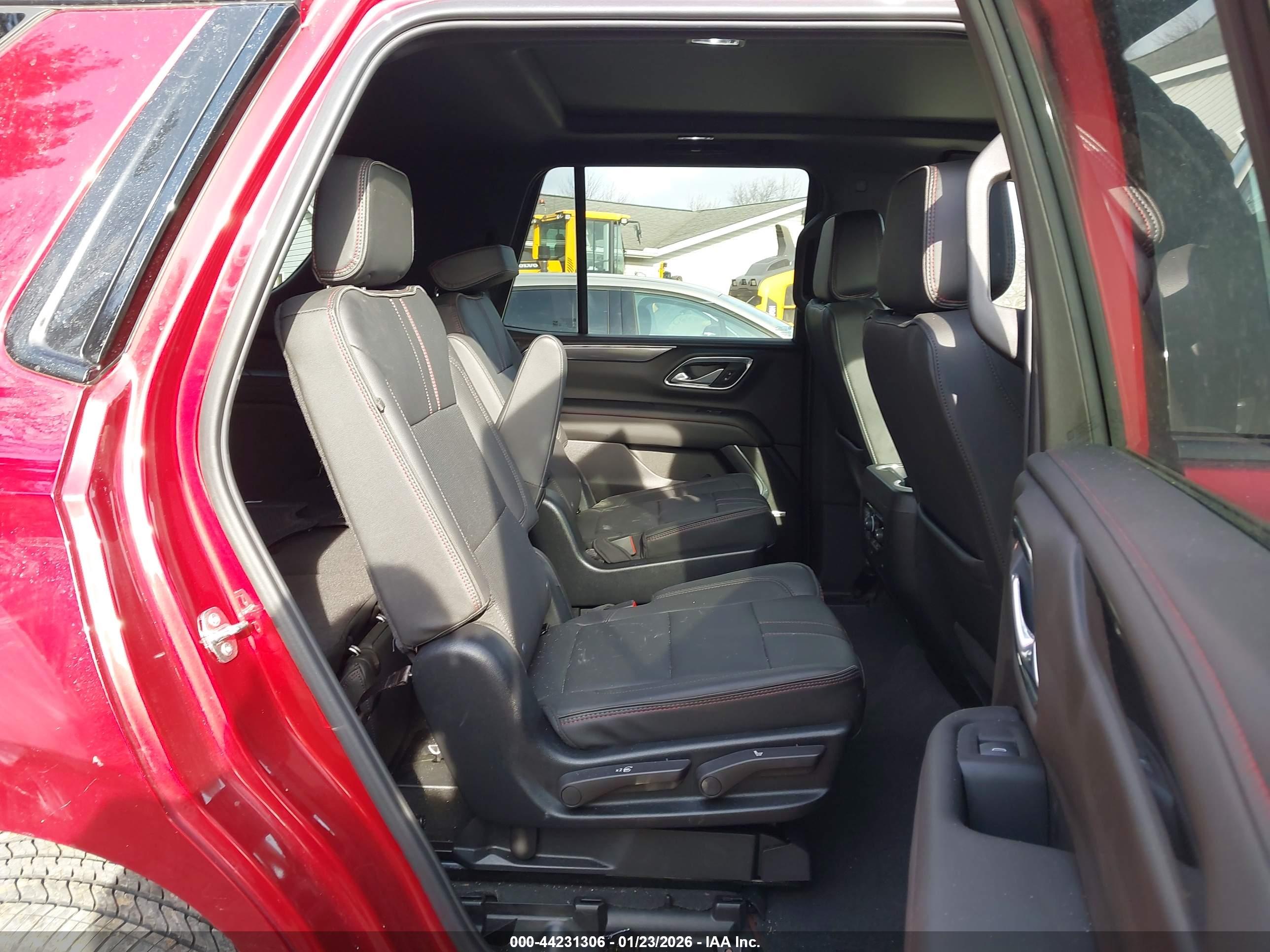 CHEVROLET TAHOE image 8