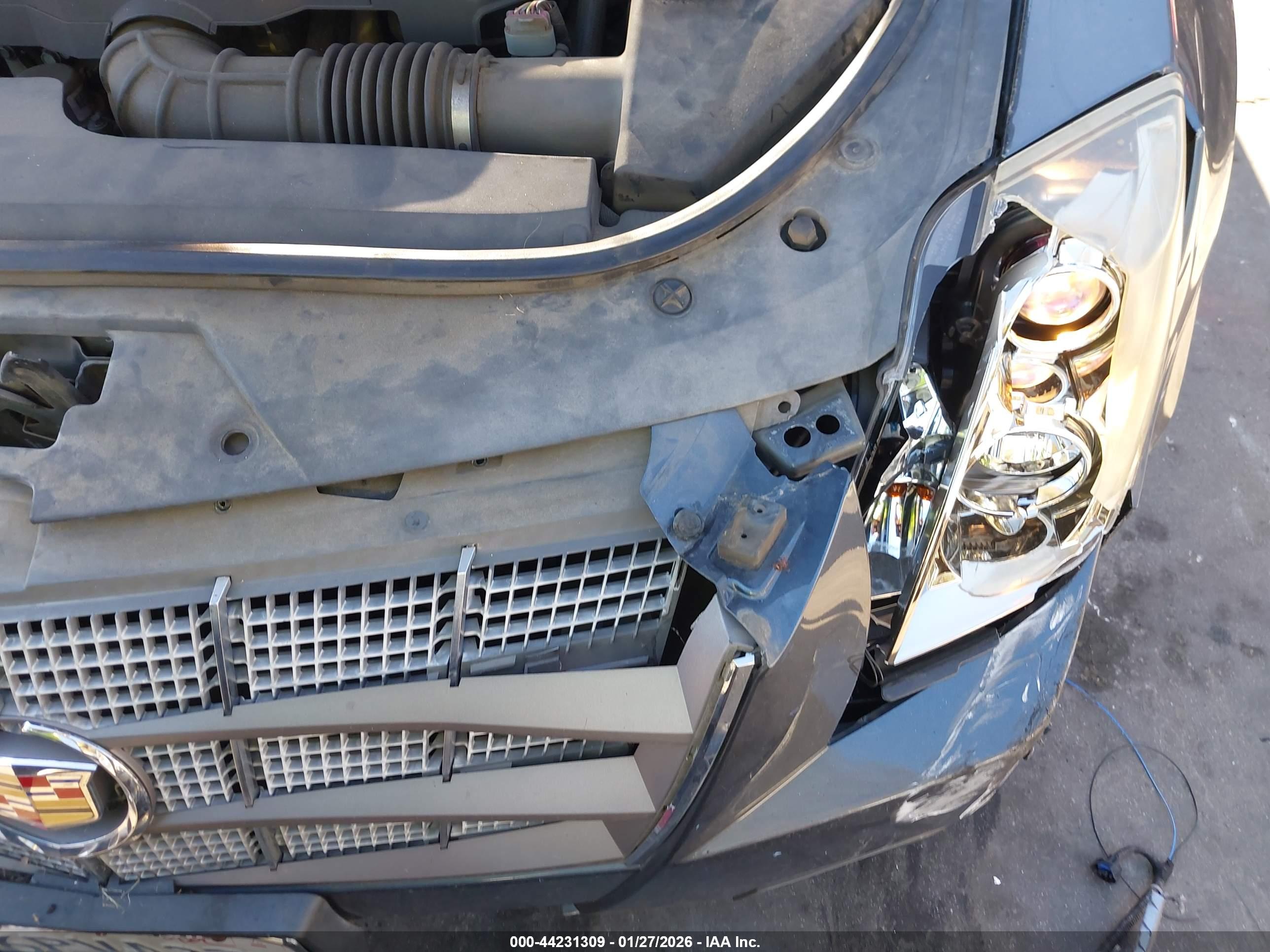CADILLAC CTS image 6